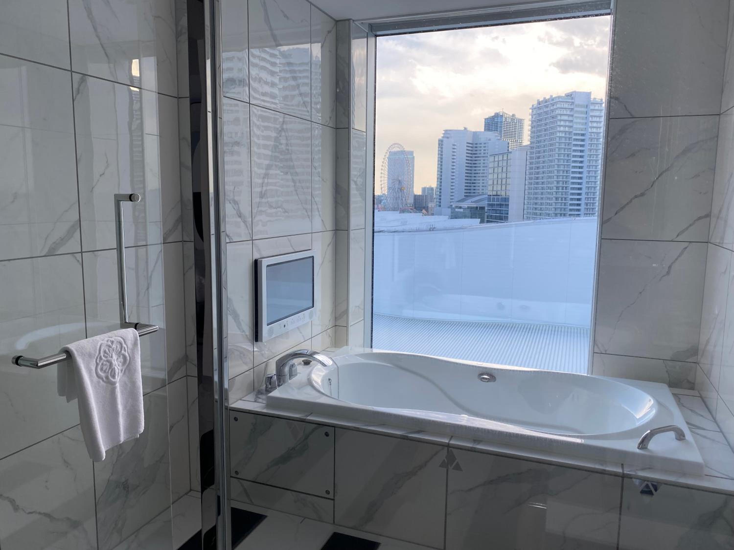 Premium Suite Twin - Photo 4