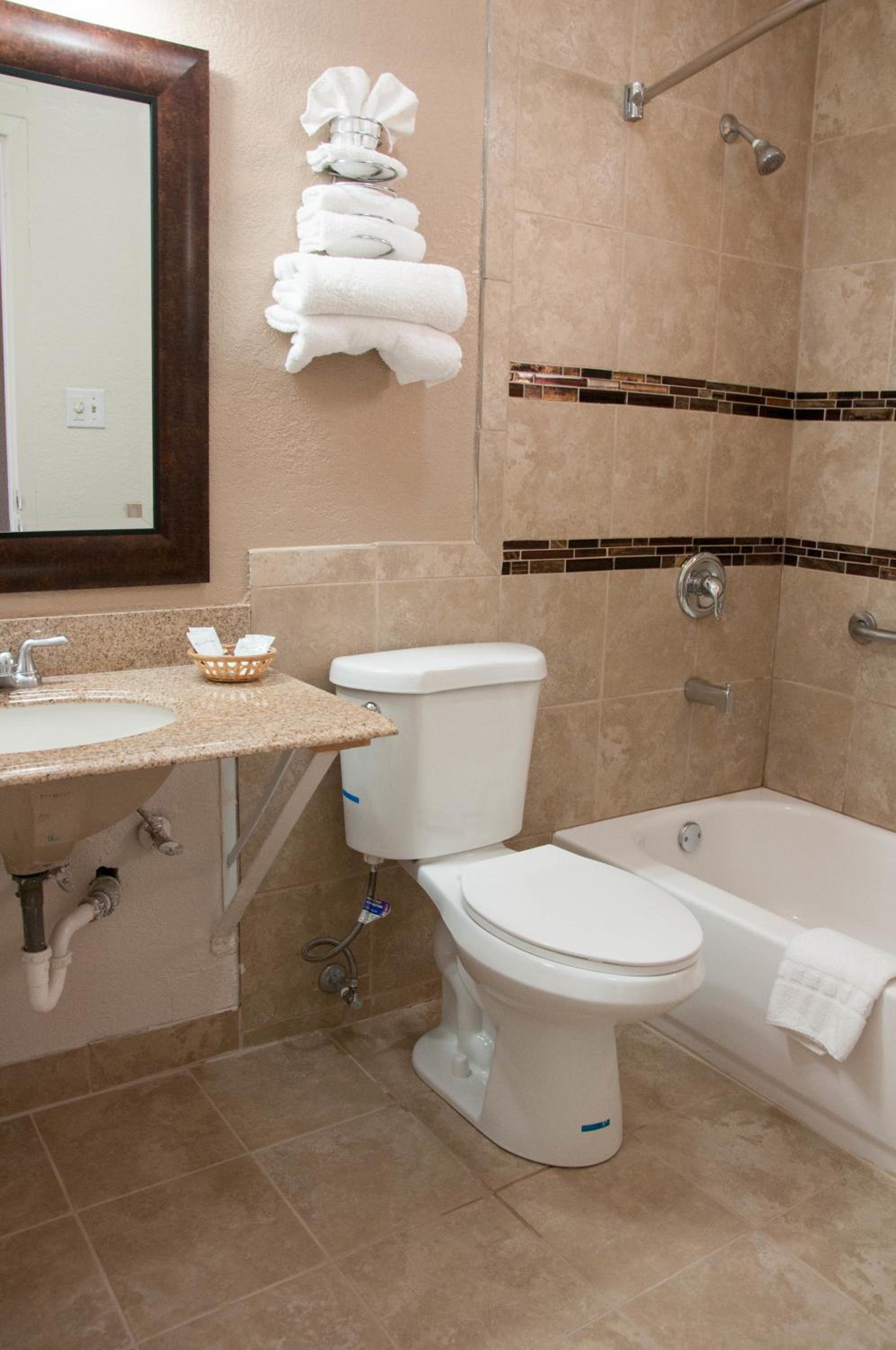 Deluxe King Room photo 3