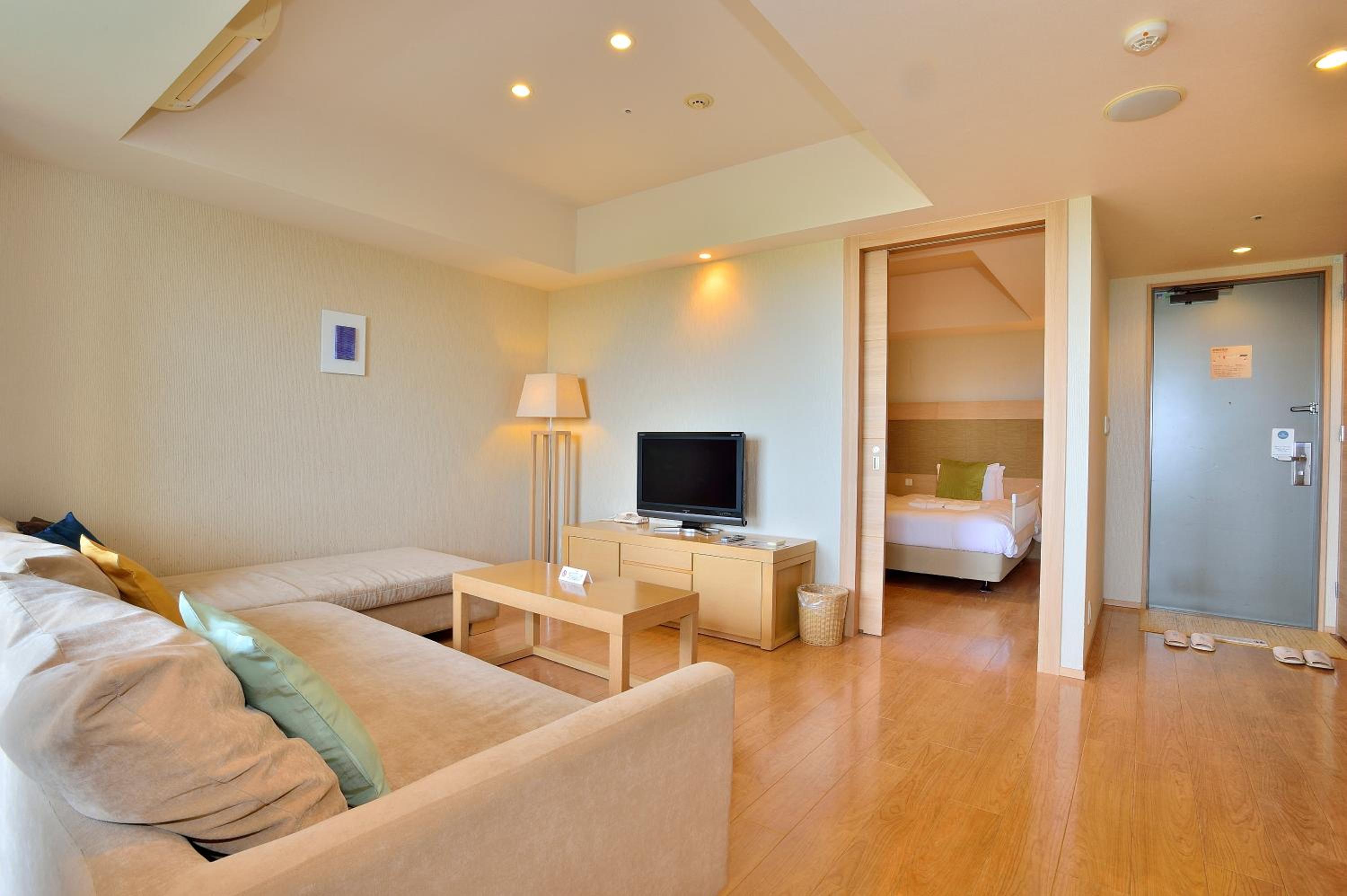 Deluxe One-Bedroom Twin Room - Second Floor - Photo 4