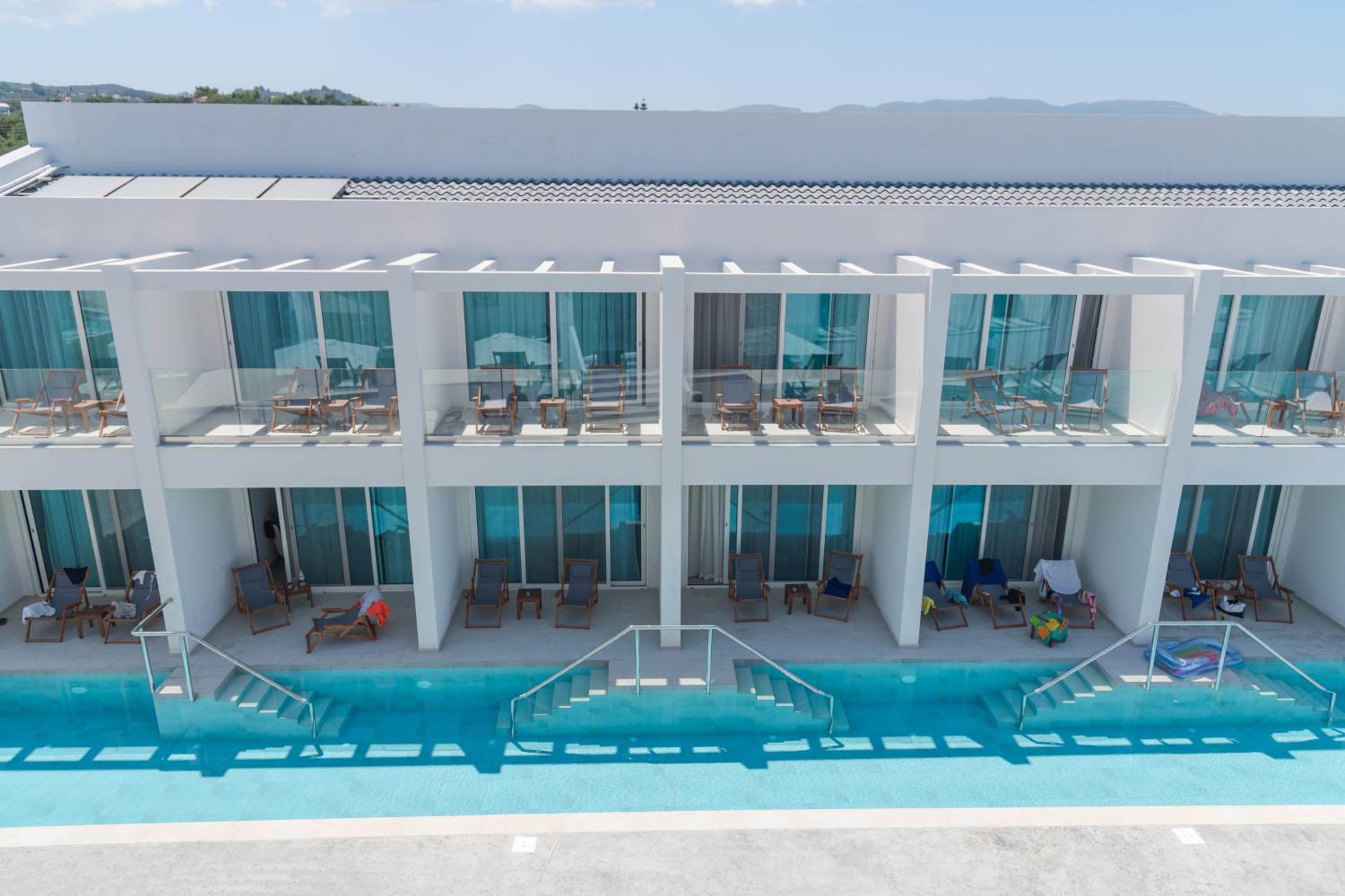 Deluxe Double or Twin Room with Sundeck