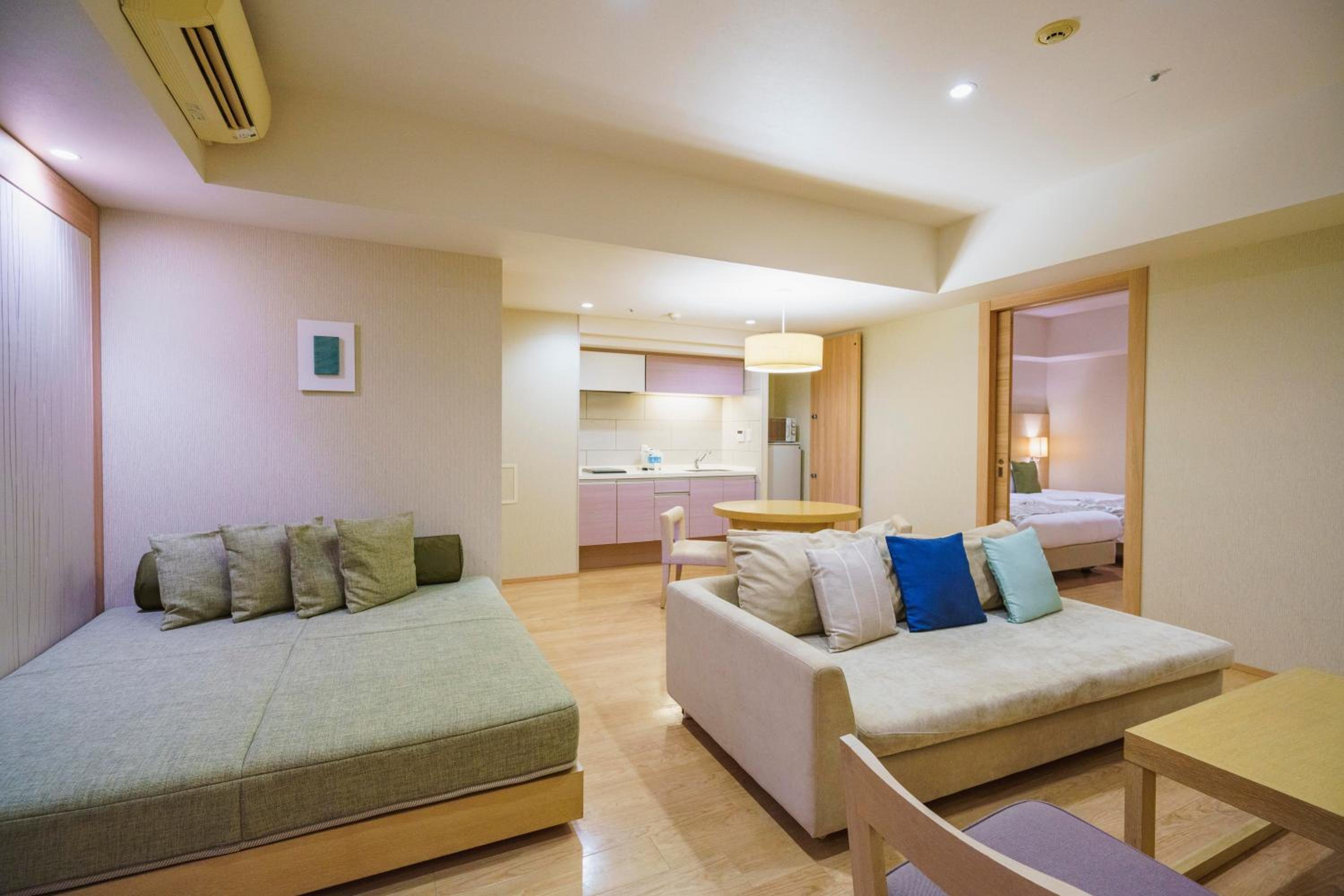 Executive One-Bedroom Suite - Photo 3