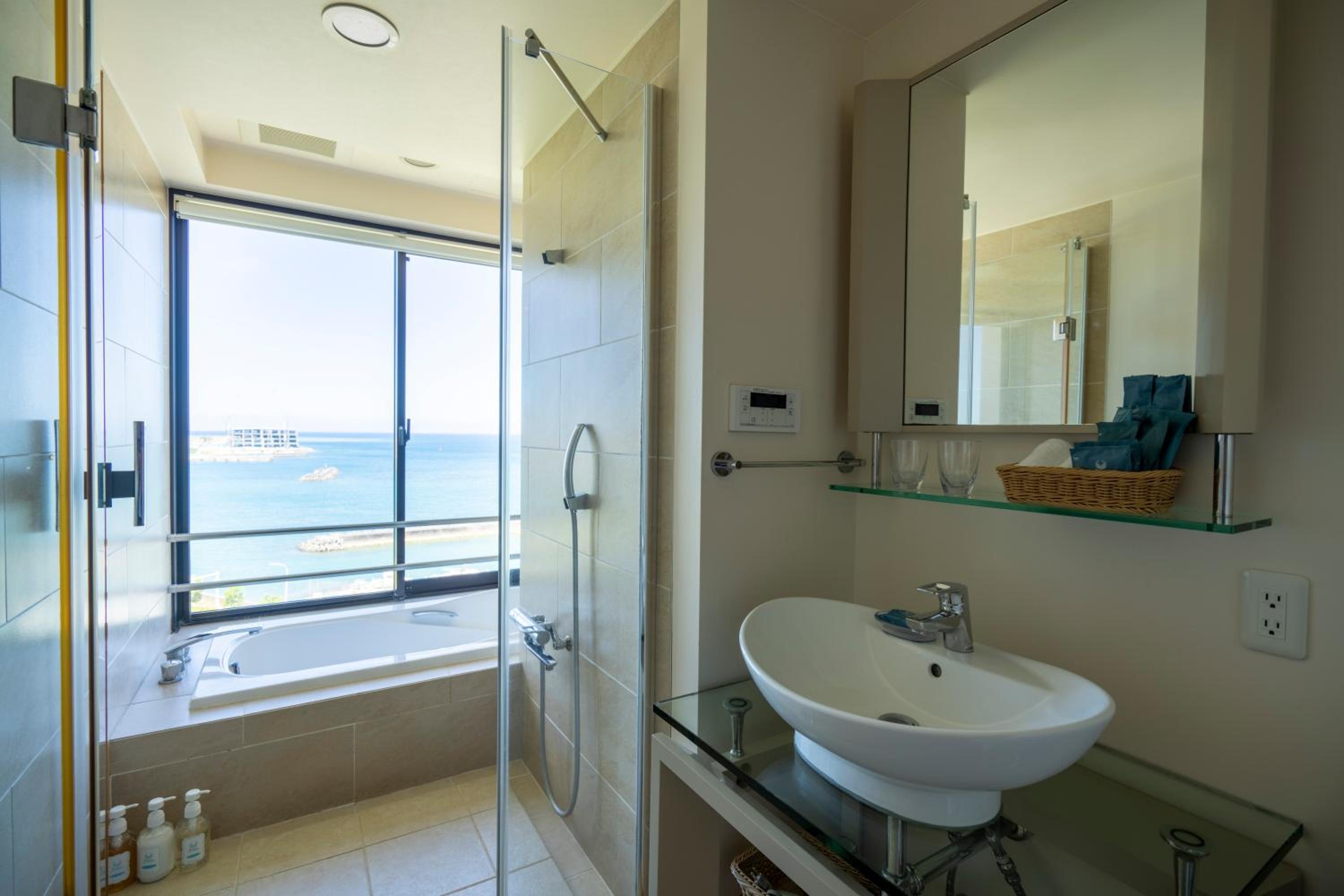 Deluxe Twin Room - Photo 14