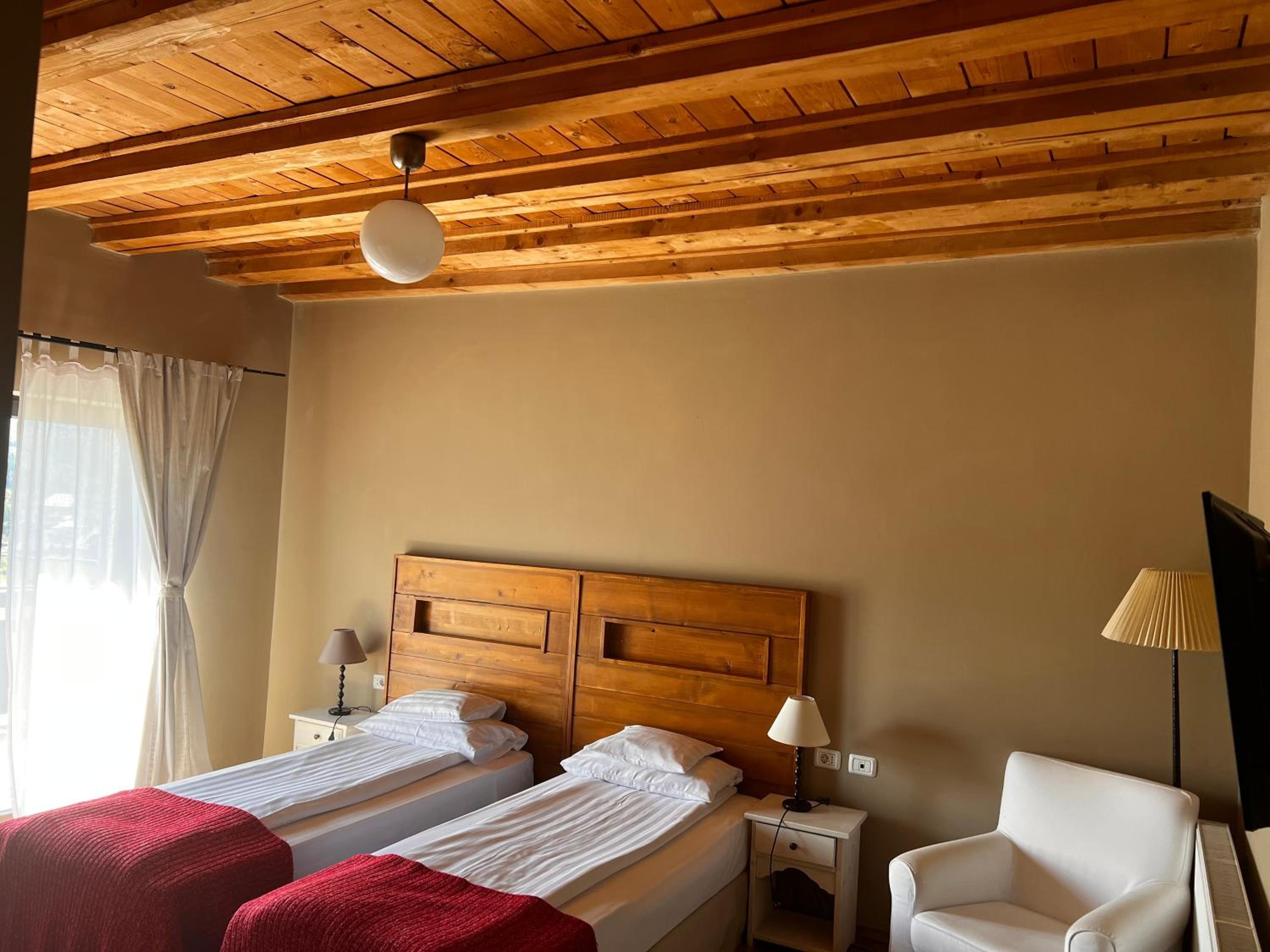 Twin Room - Photo 1