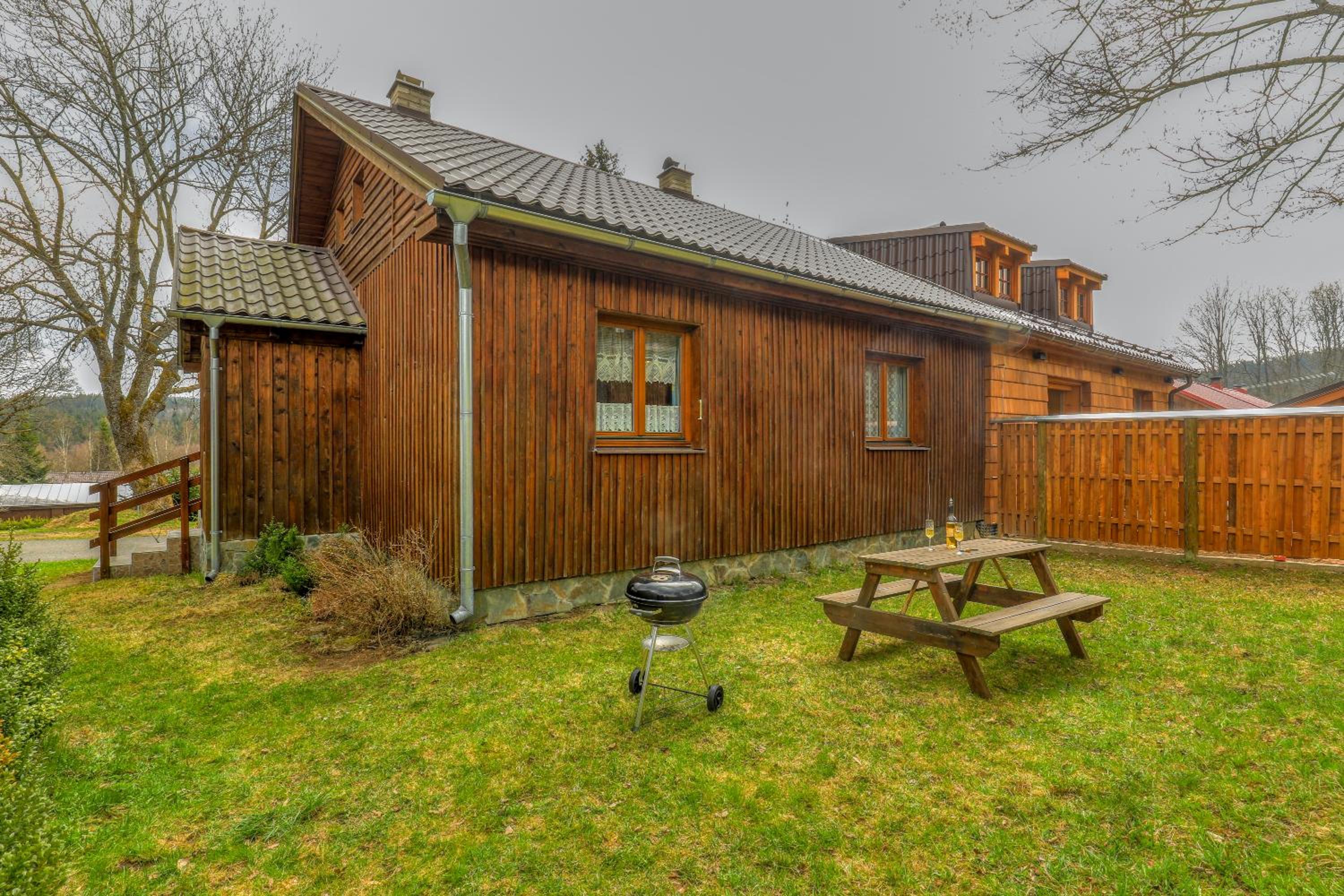One-Bedroom House photo 1