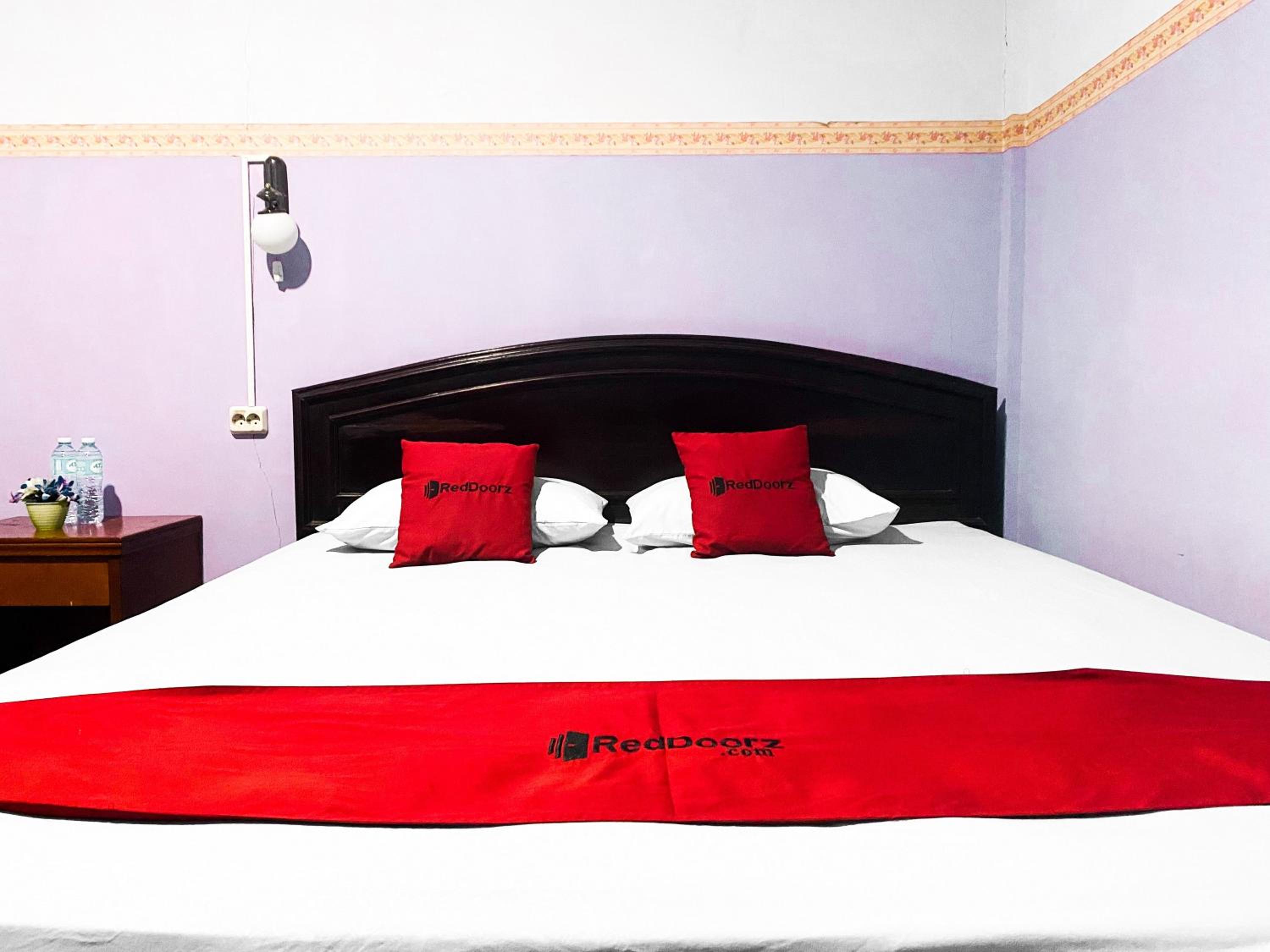 Standard Queen Room