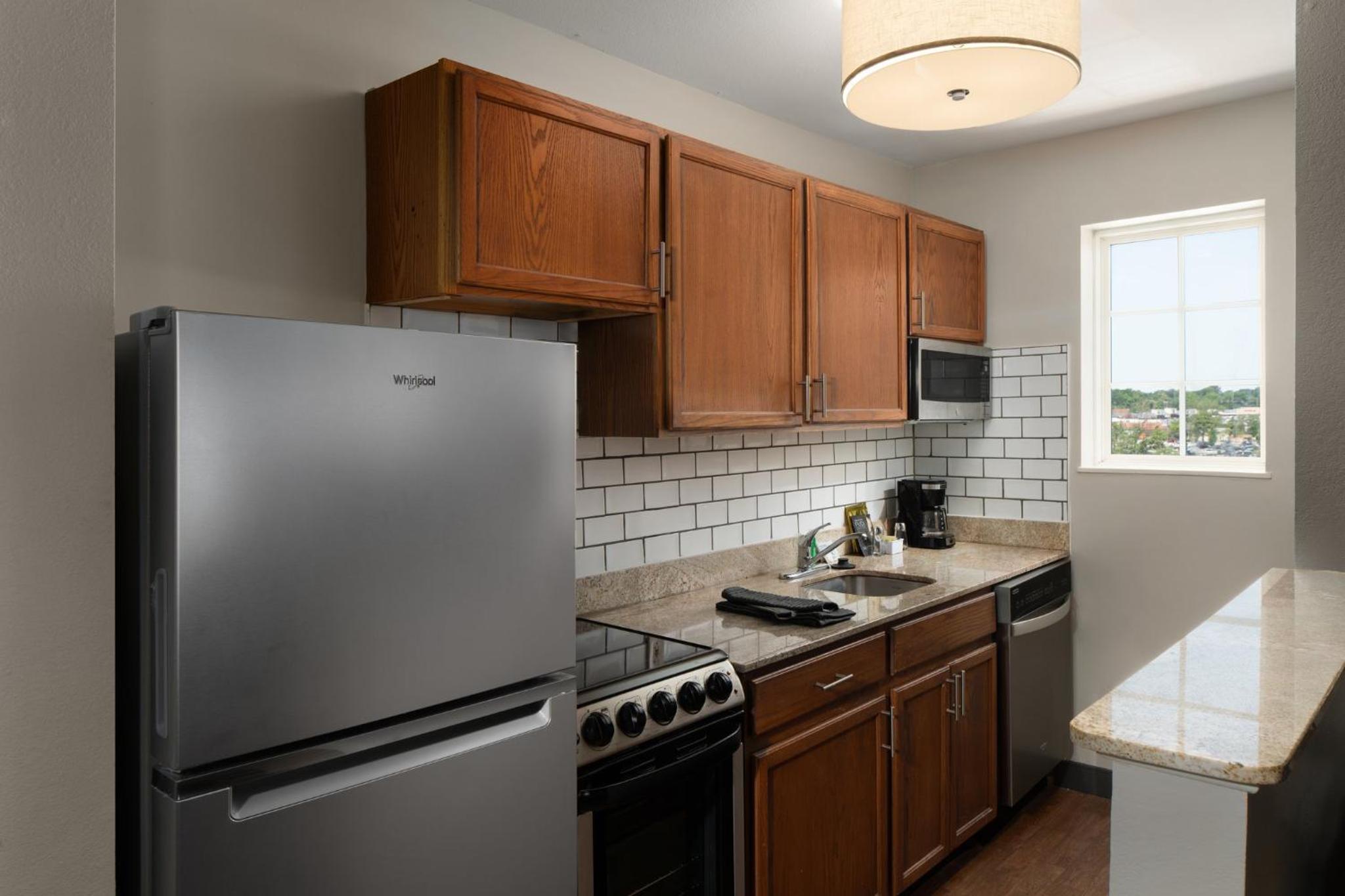 Two-Bedroom Suite - Photo 8