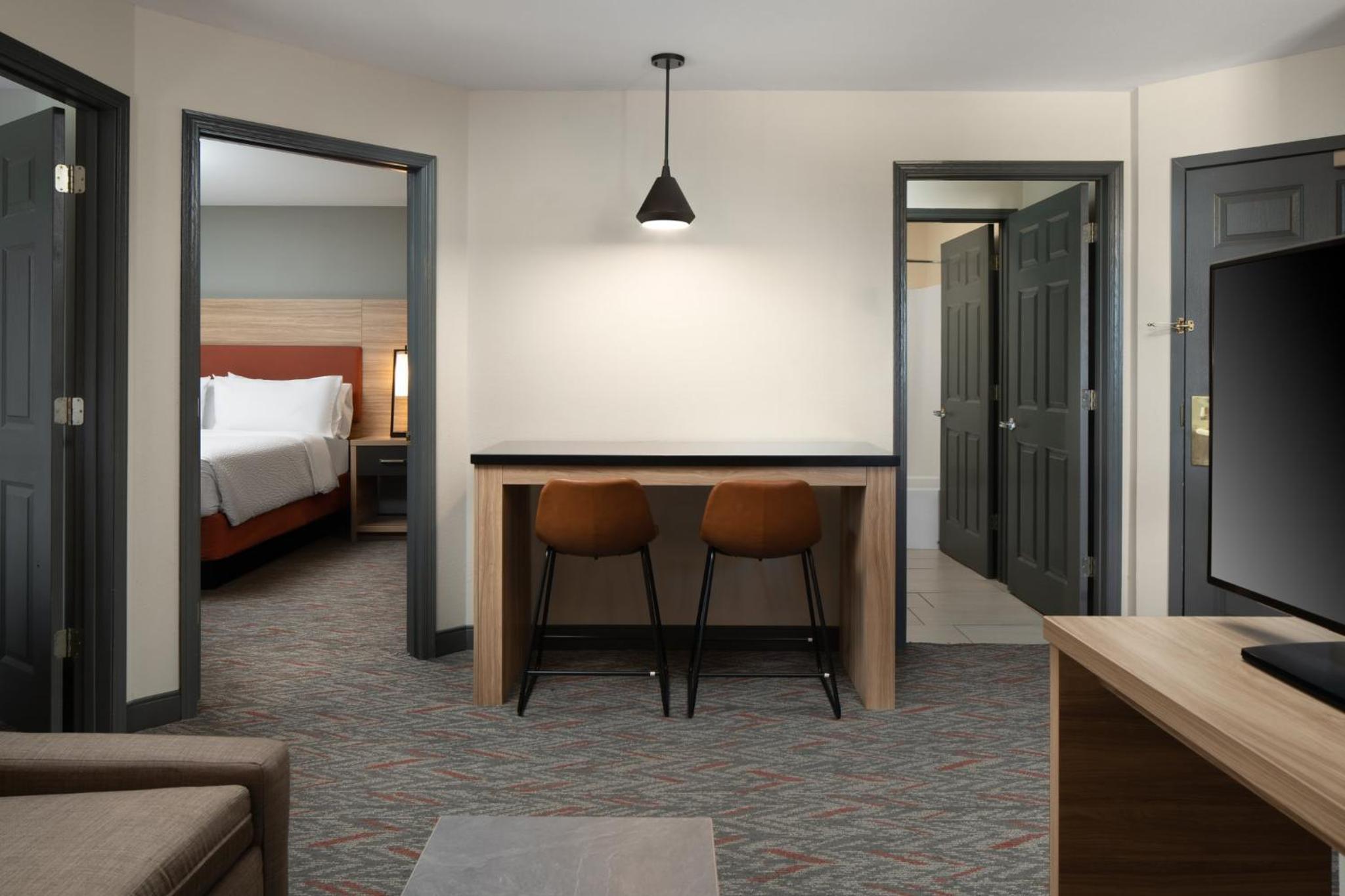 Two-Bedroom Suite - Photo 11