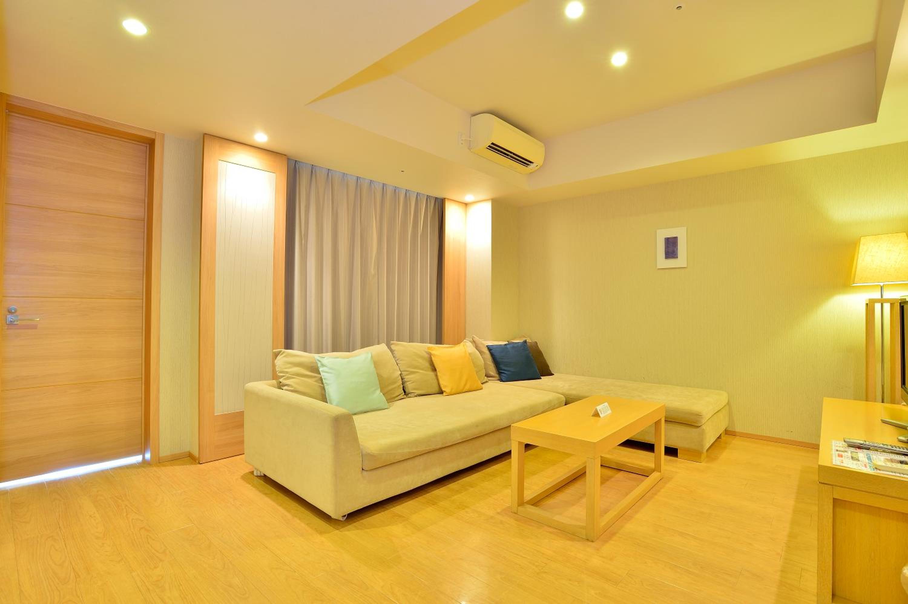 Deluxe One-Bedroom Twin Room - Second Floor - Photo 2