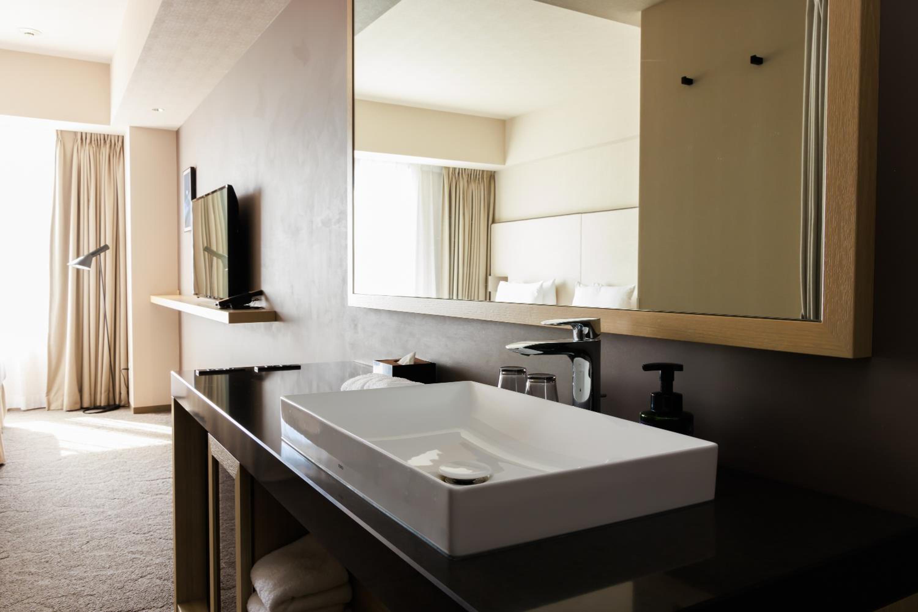 Standard Twin Room - Photo 4