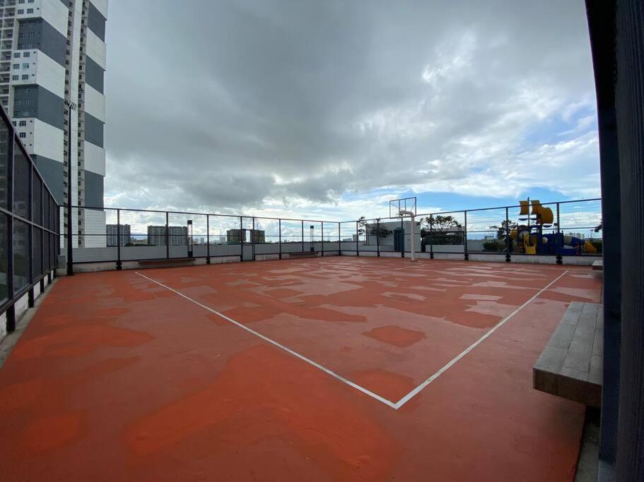 Apartment with Balcony photo 2