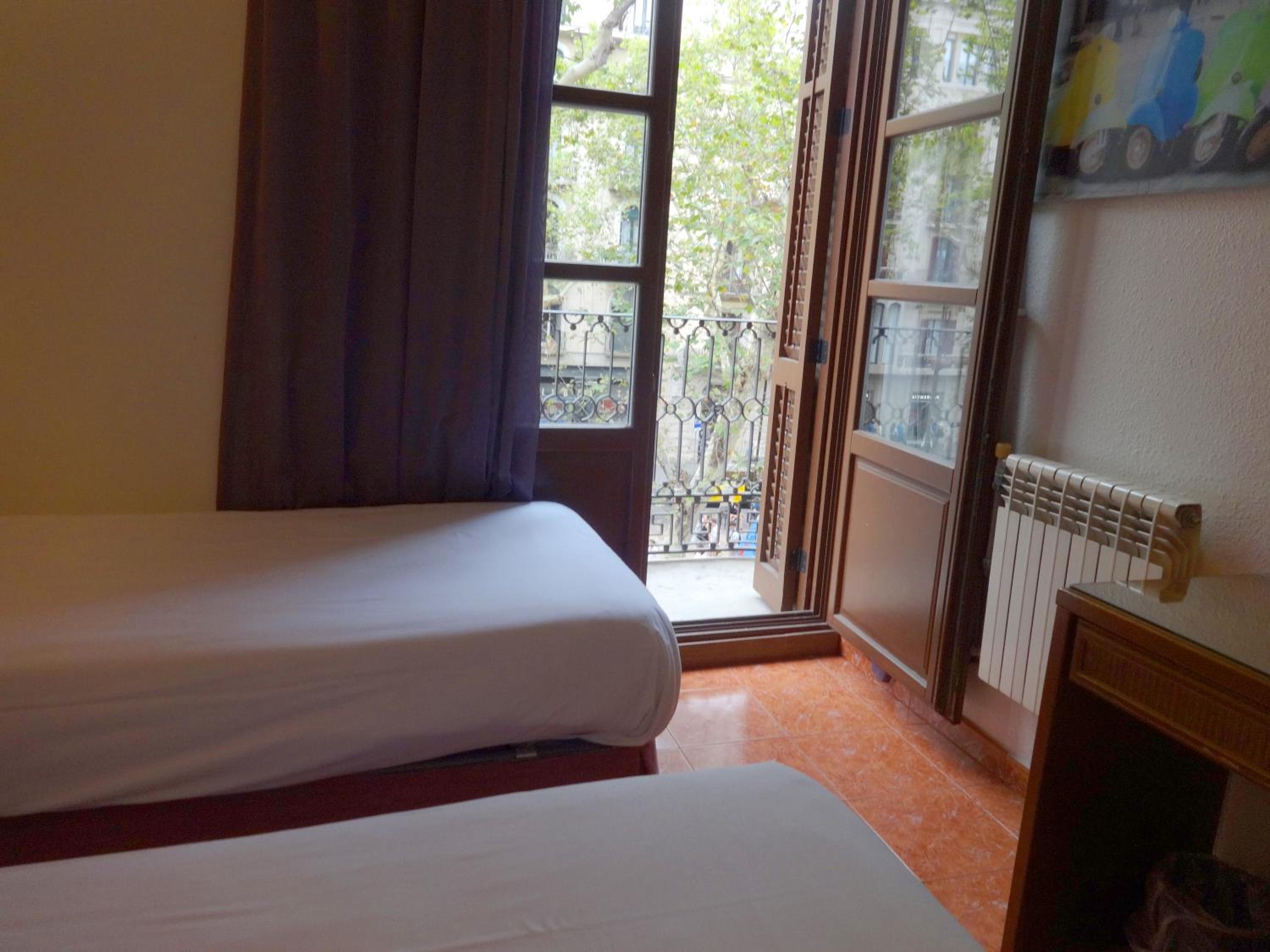 Classic Quadruple Room photo 2