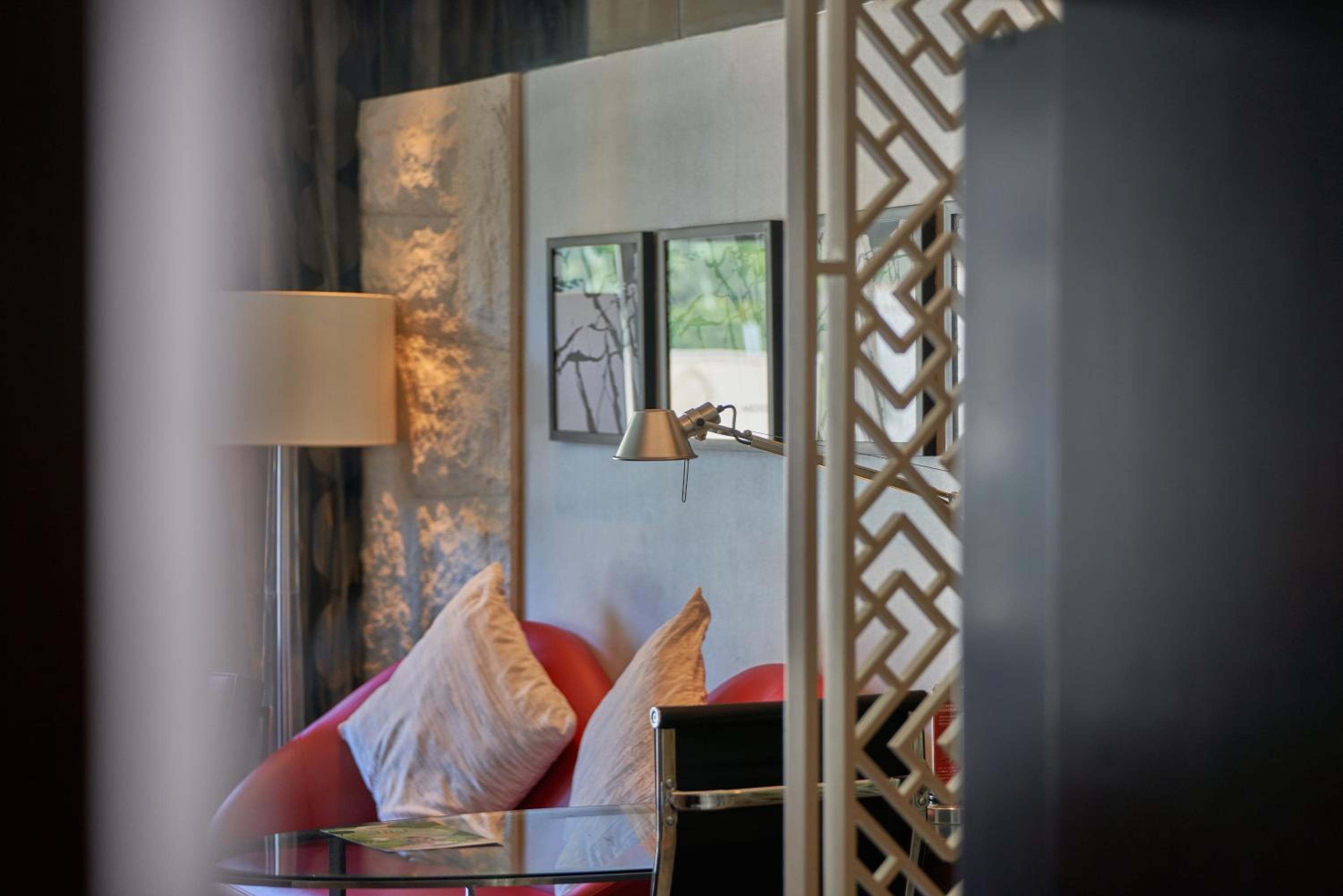 Villa Family Room - Photo 1