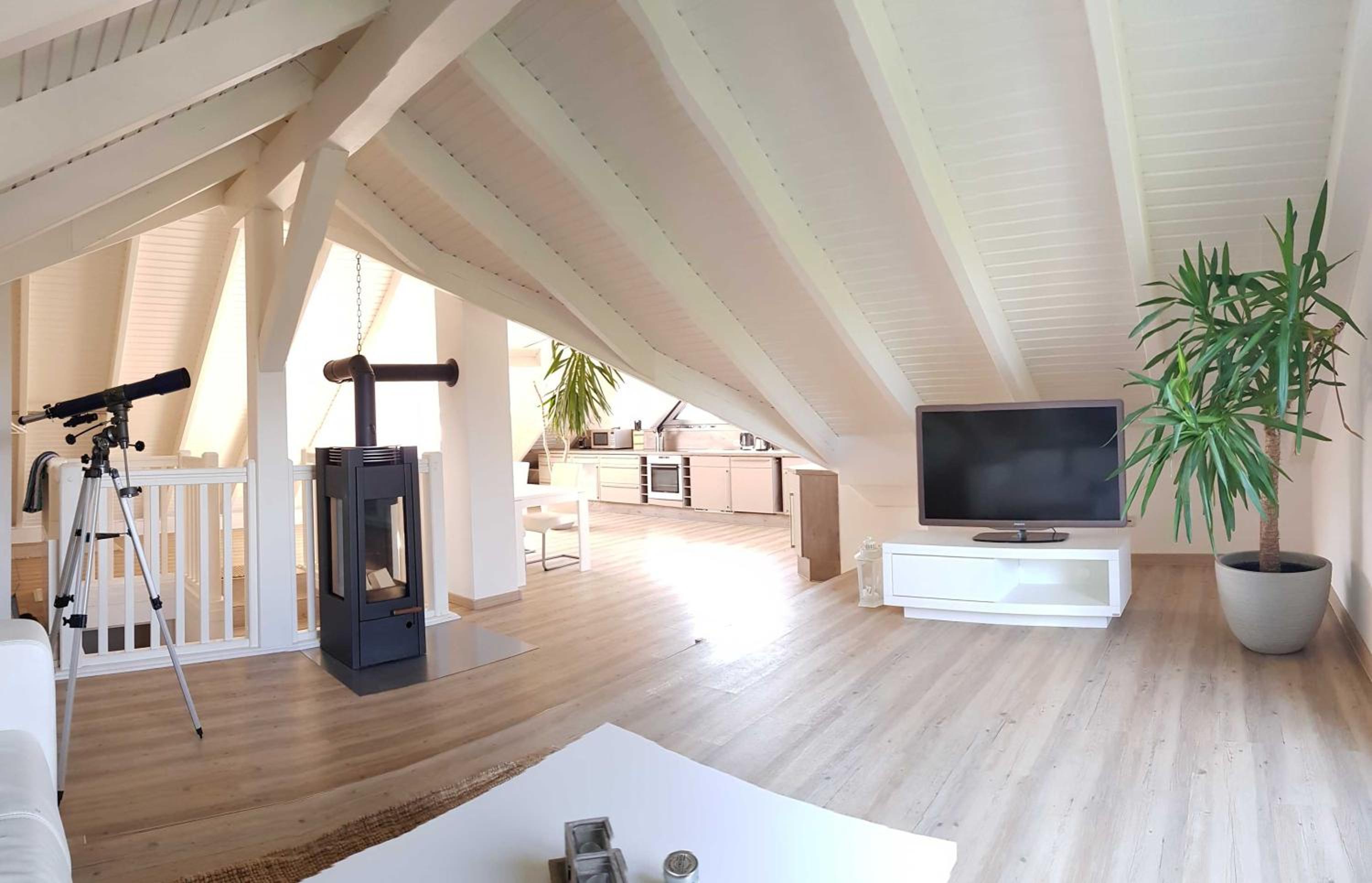 One-Bedroom Apartment with Balcony photo 3