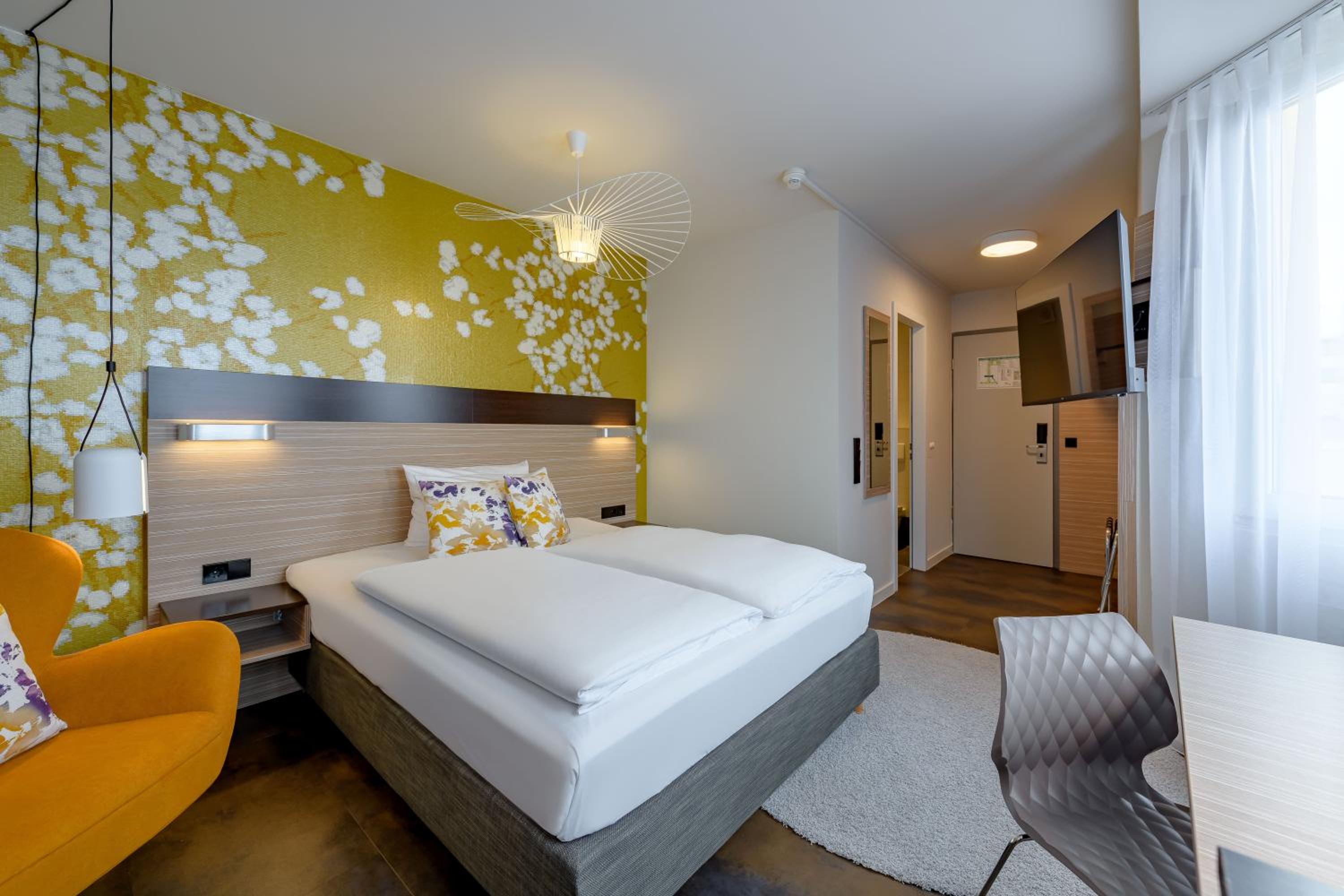Privilege Queen Room - Photo 3
