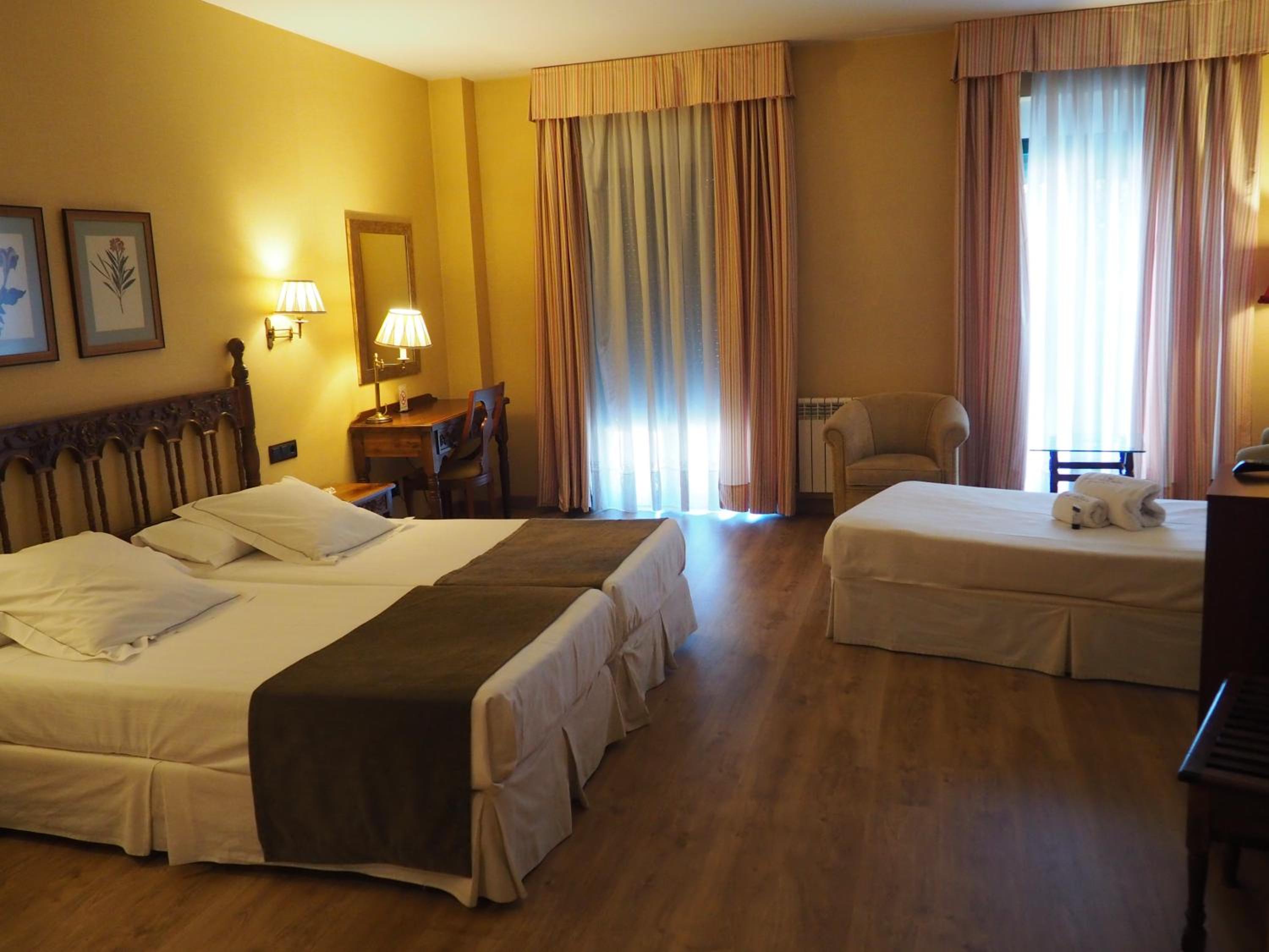 Triple Room - Photo 8
