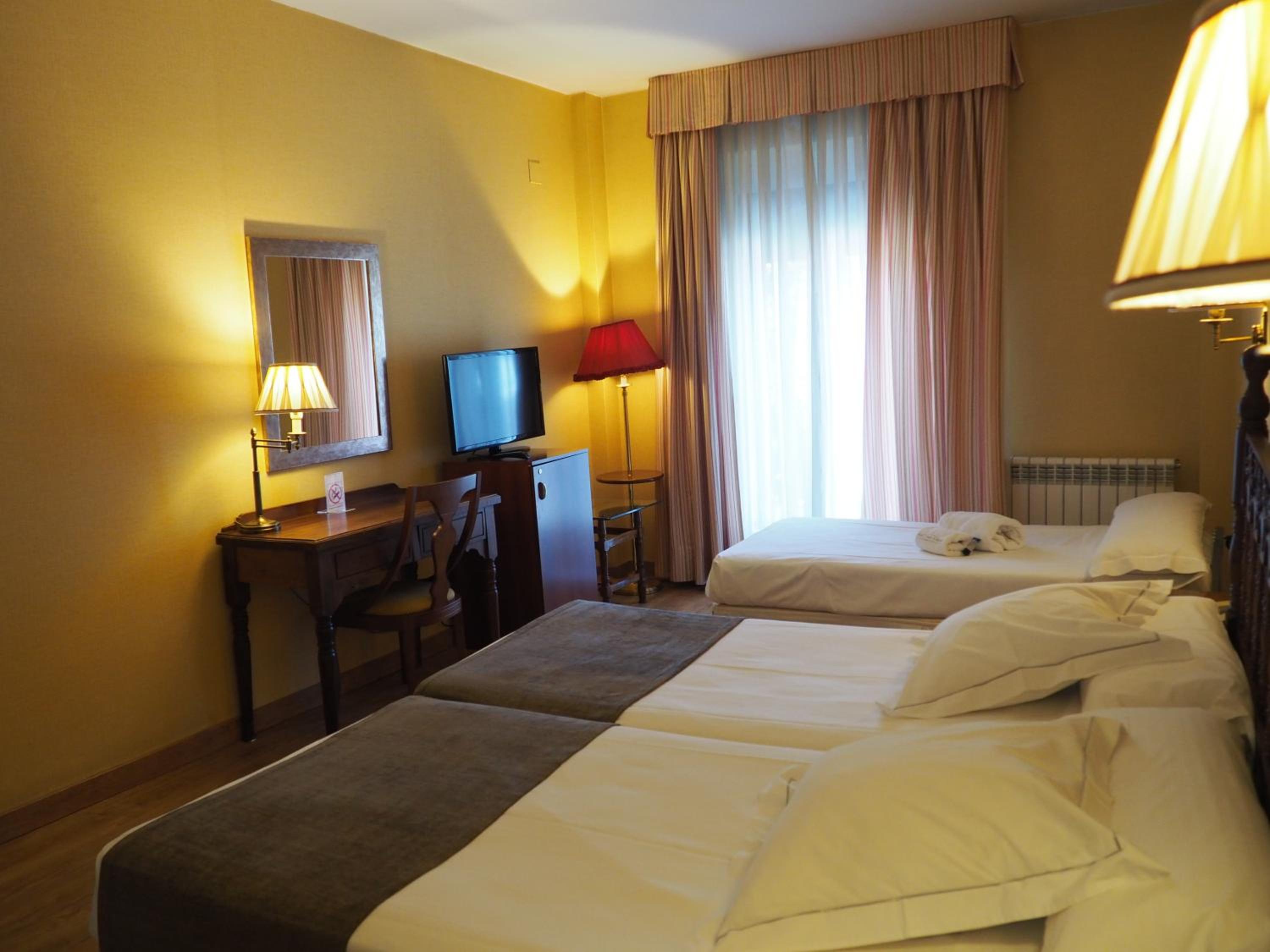 Triple Room - Photo 10