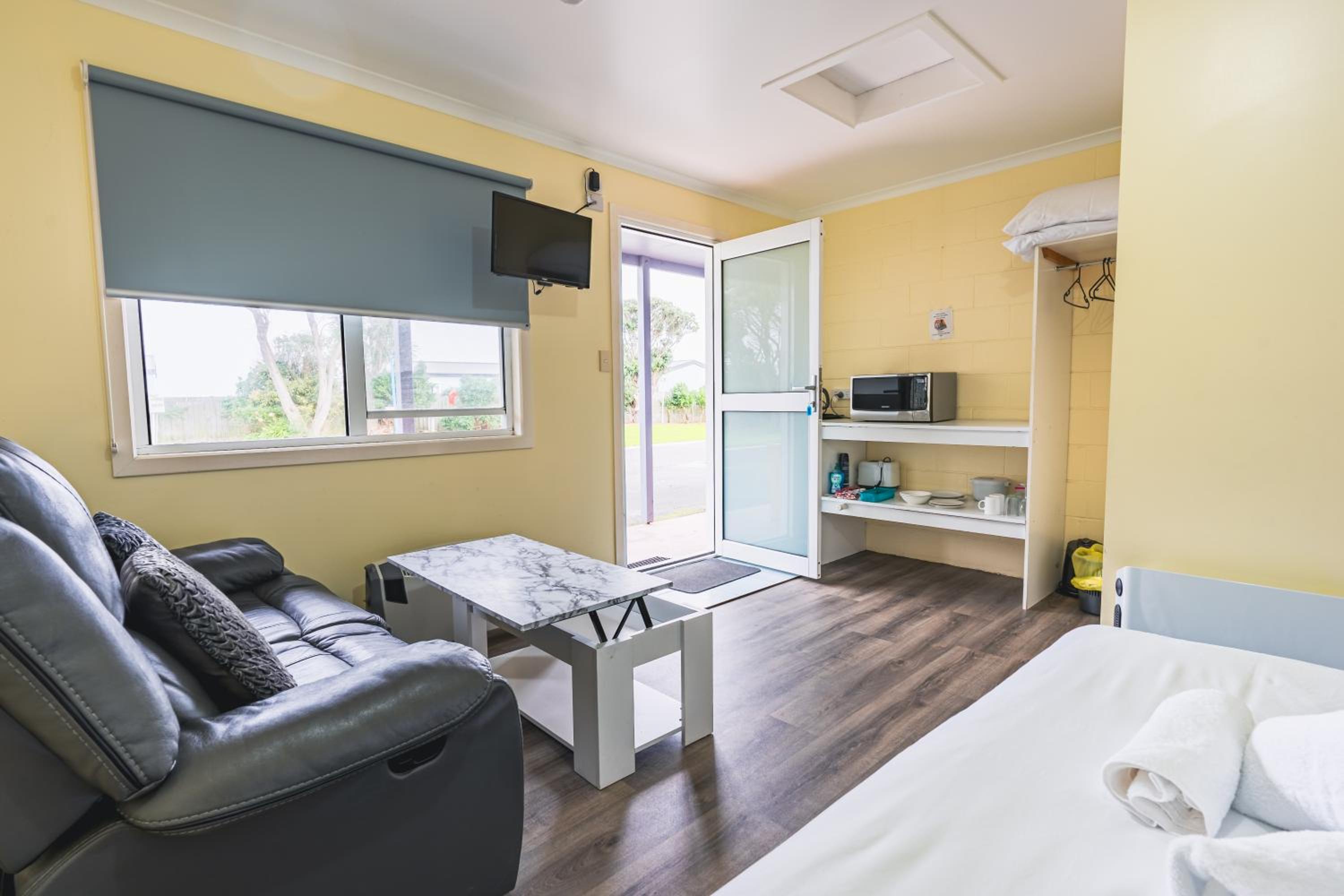 Motel Room photo 3