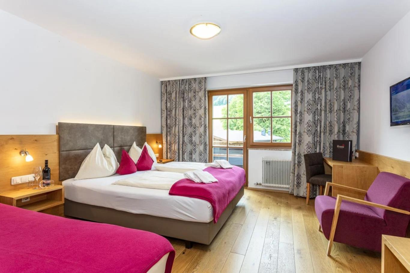 Double Room with Balcony photo 2