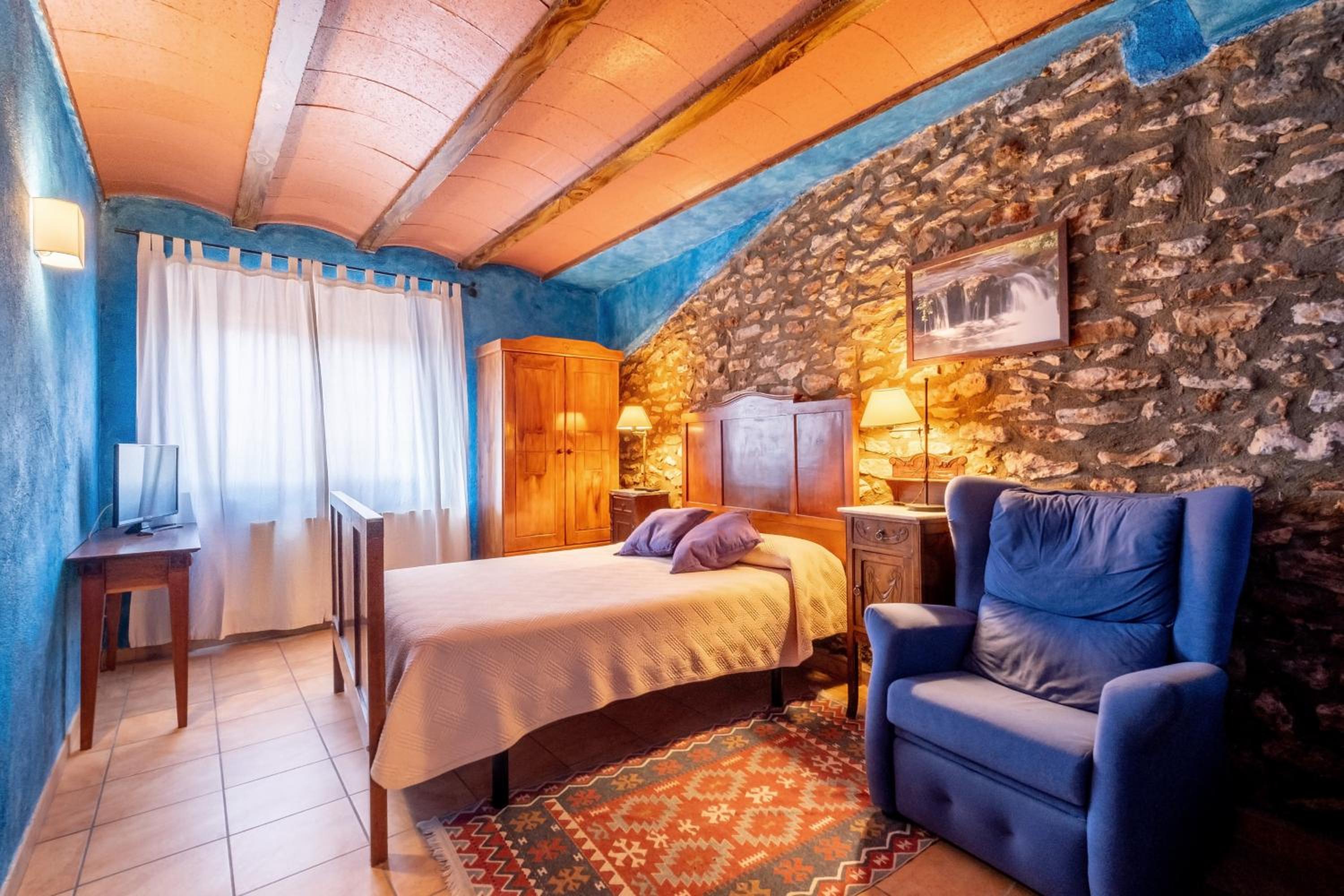 Double Room with Private Bathroom photo 2