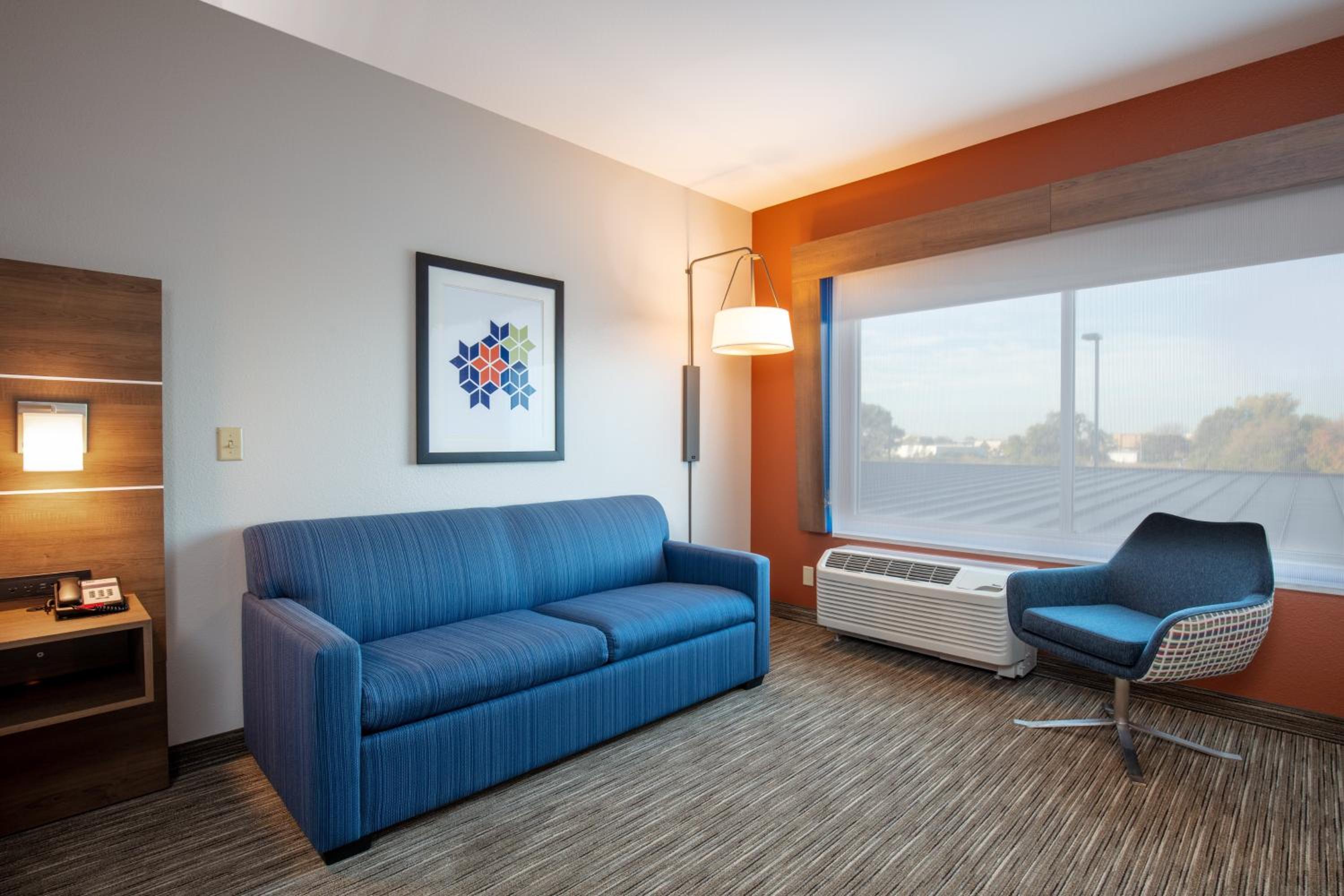 King Suite with Sofa Bed - Photo 5