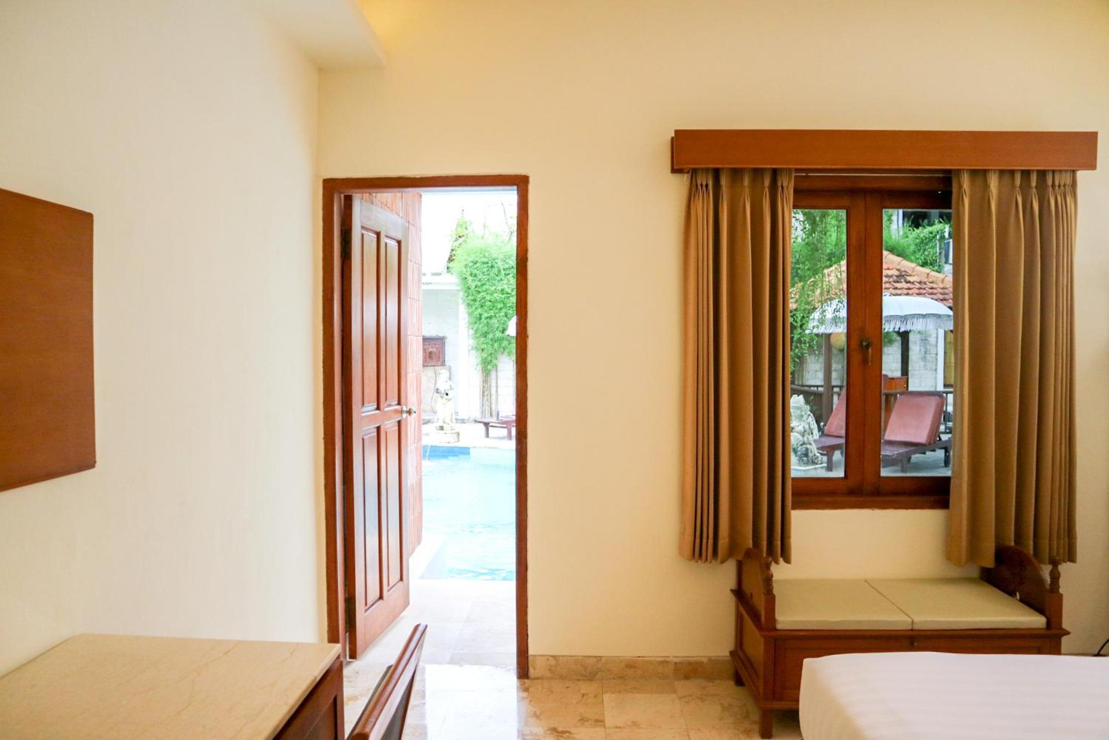 Double or Twin Room with Pool Access - Photo 4