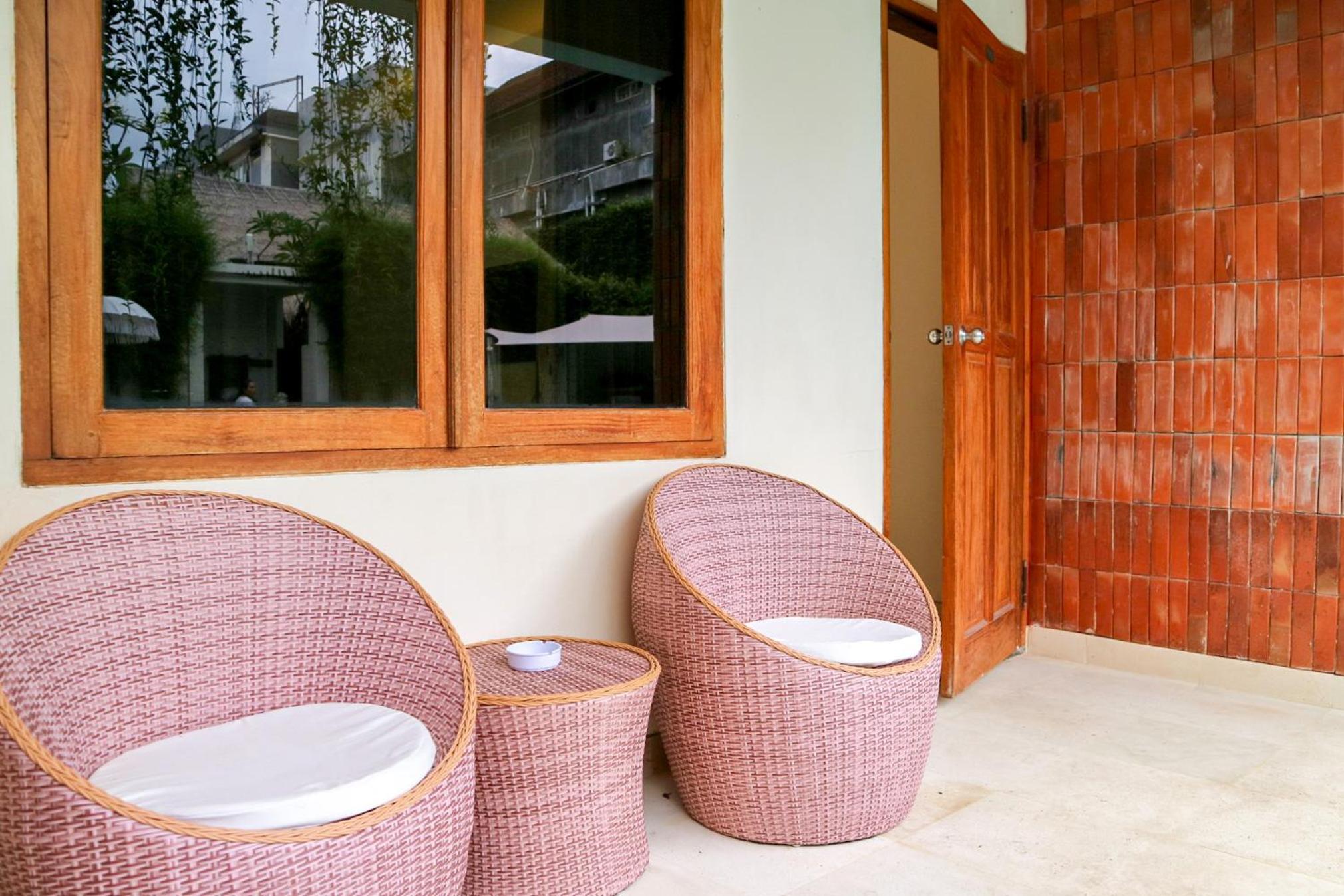 Double or Twin Room with Pool Access - Photo 28