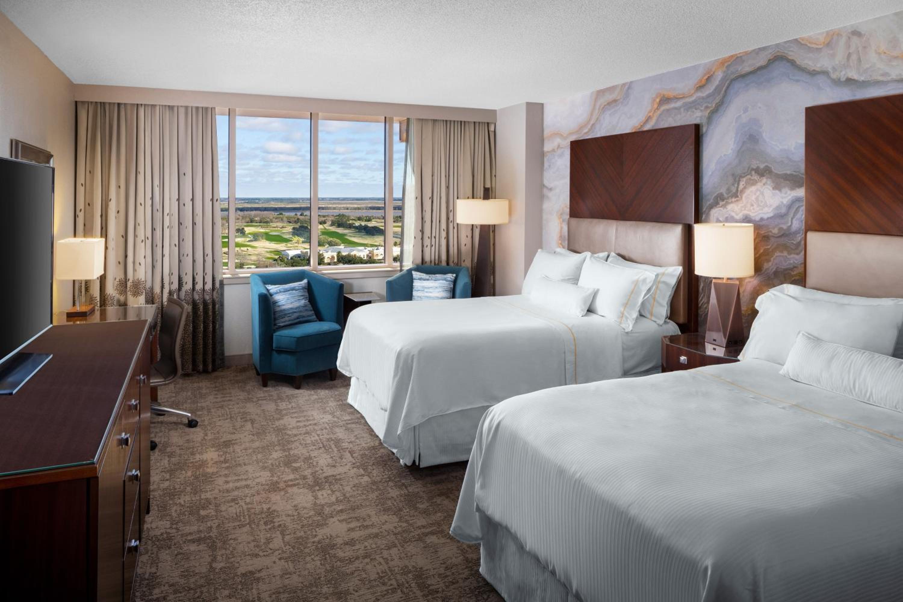 Guest room, 2 Double, Golf view - Photo 2