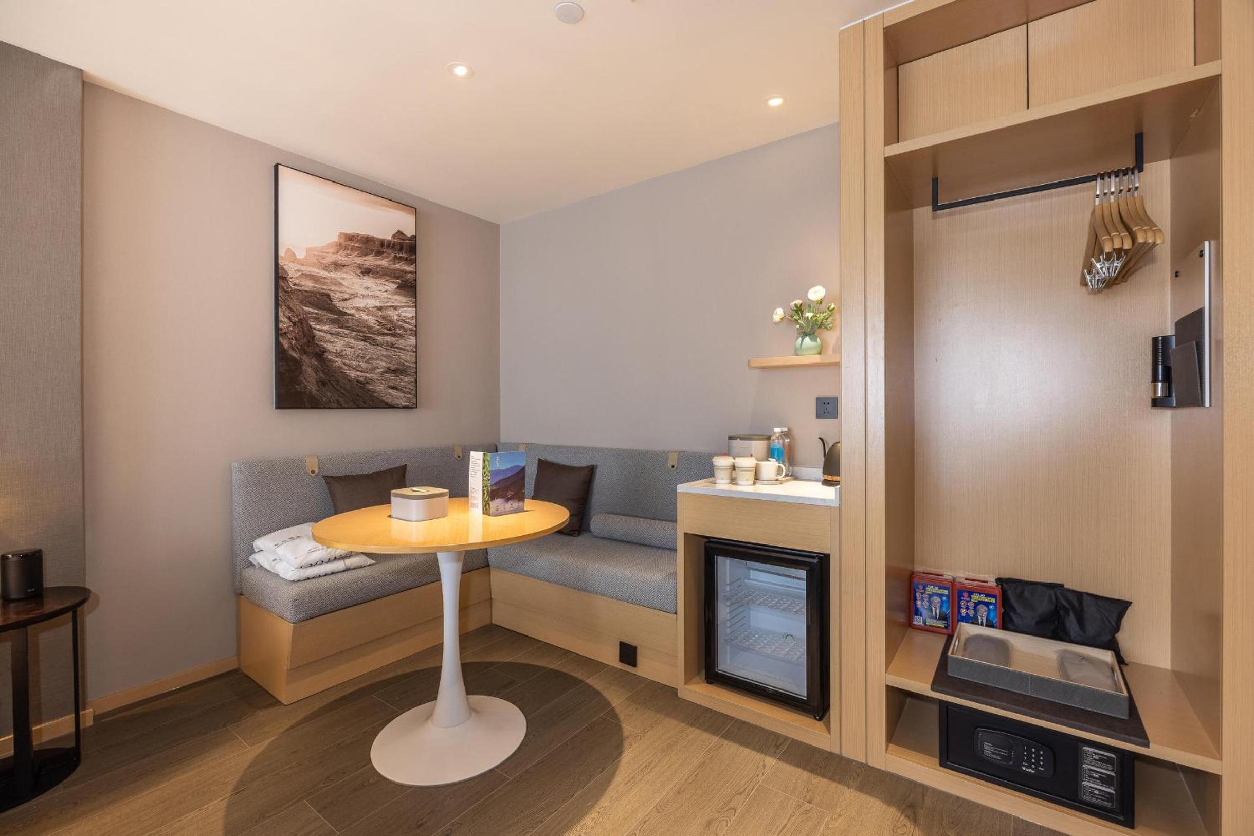 Jimu Twin Room