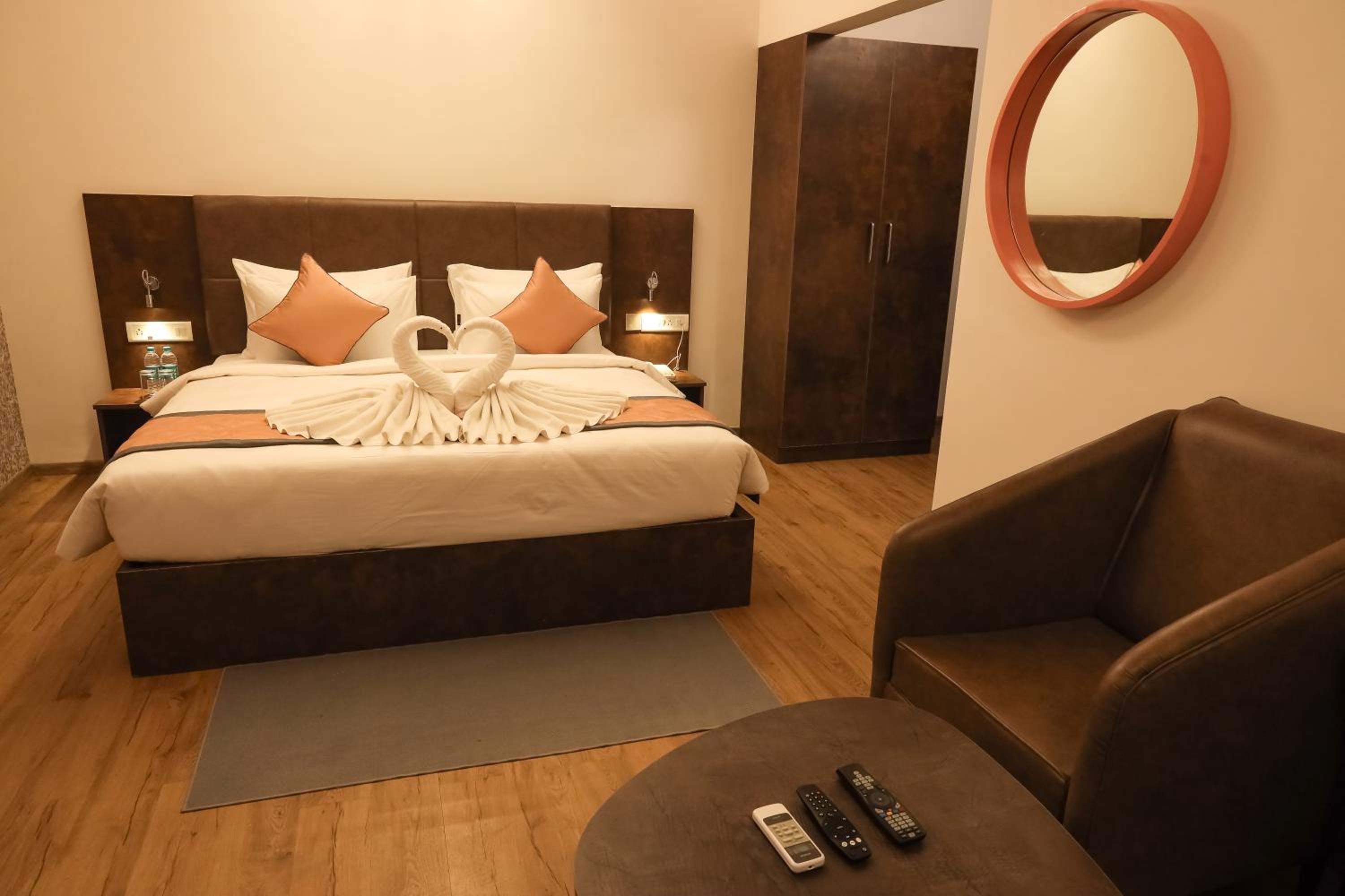 Superior King Room - Photo 2