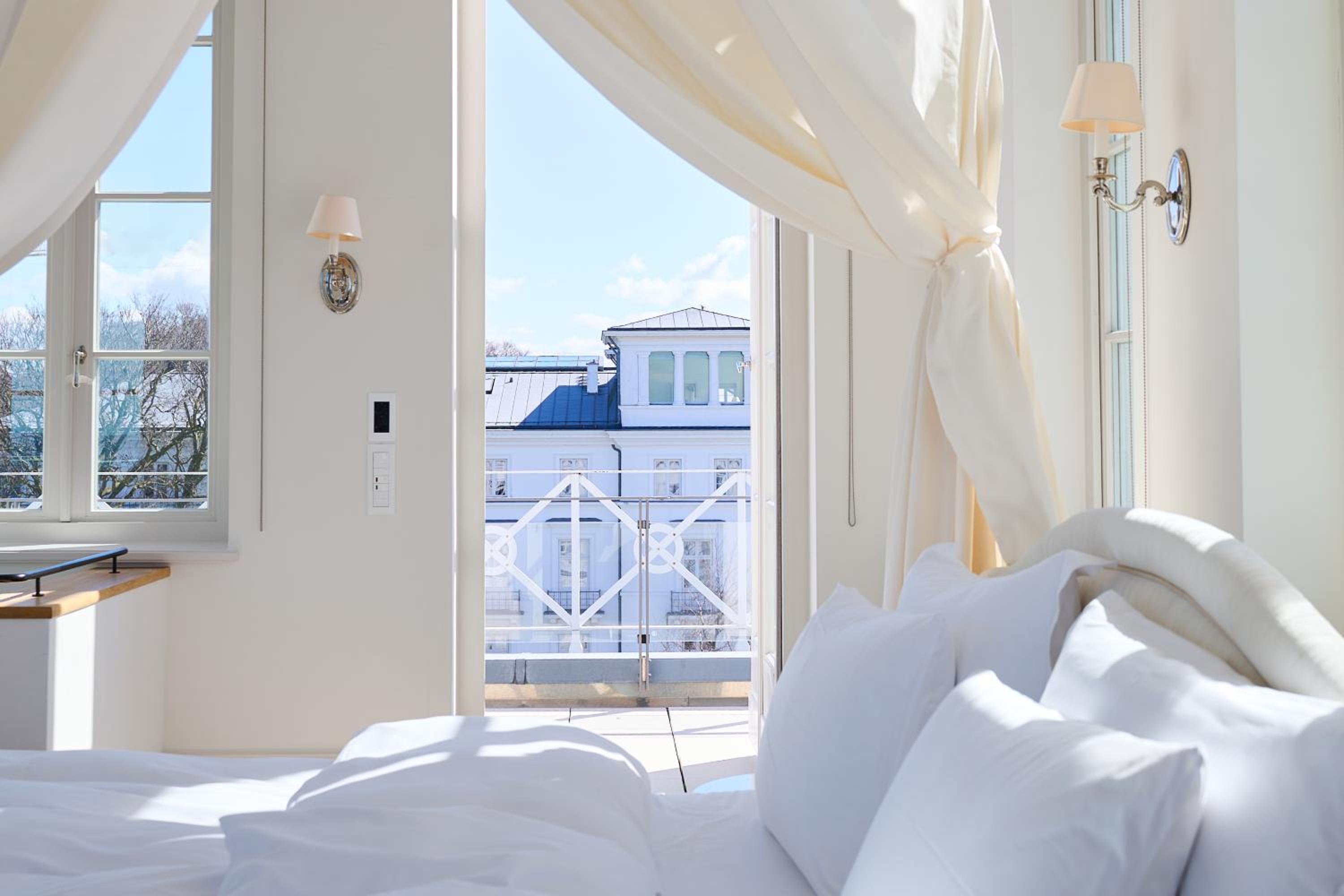 Exclusive Tower Suite
