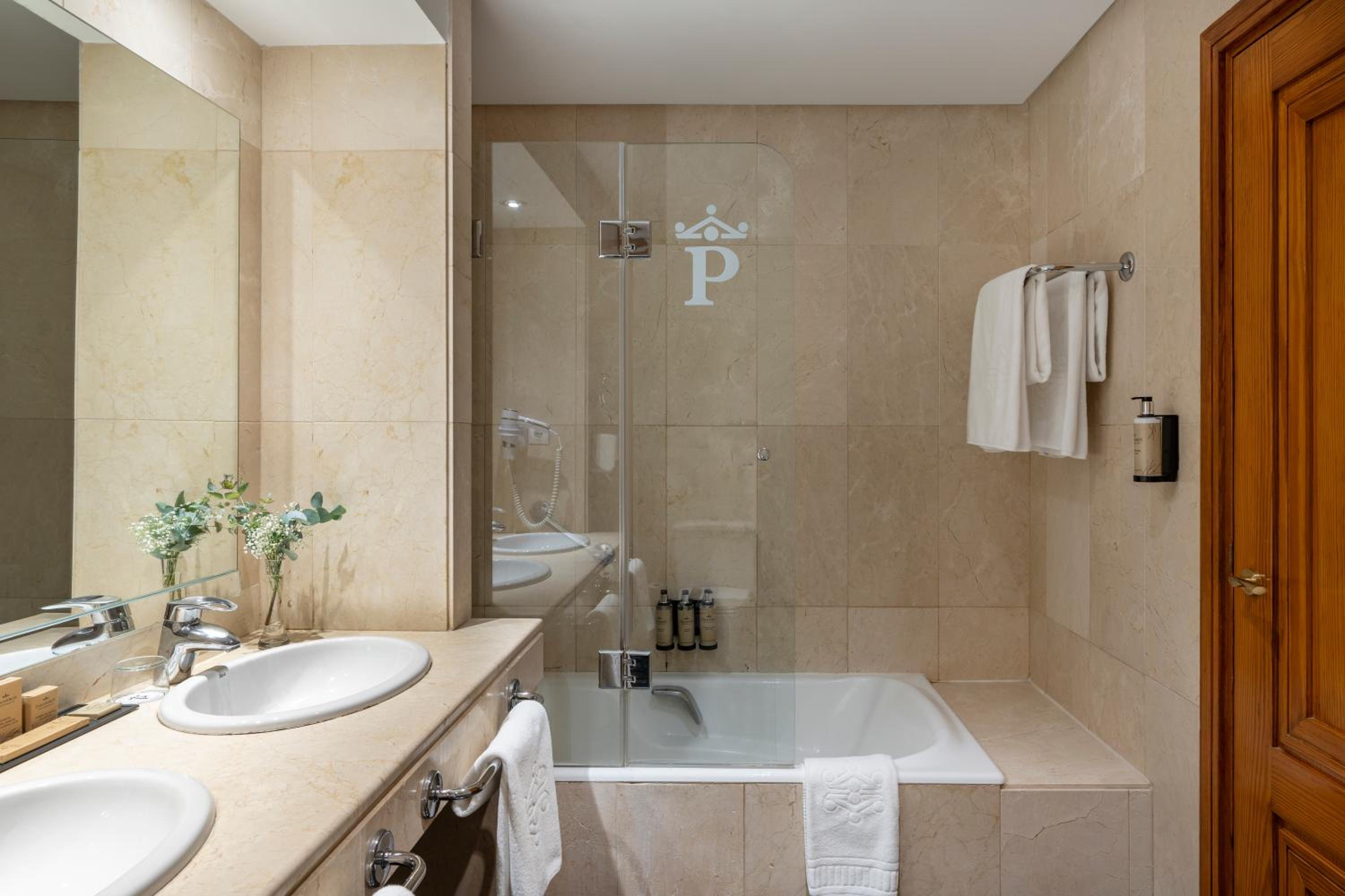 Superior Double Room - Photo 4