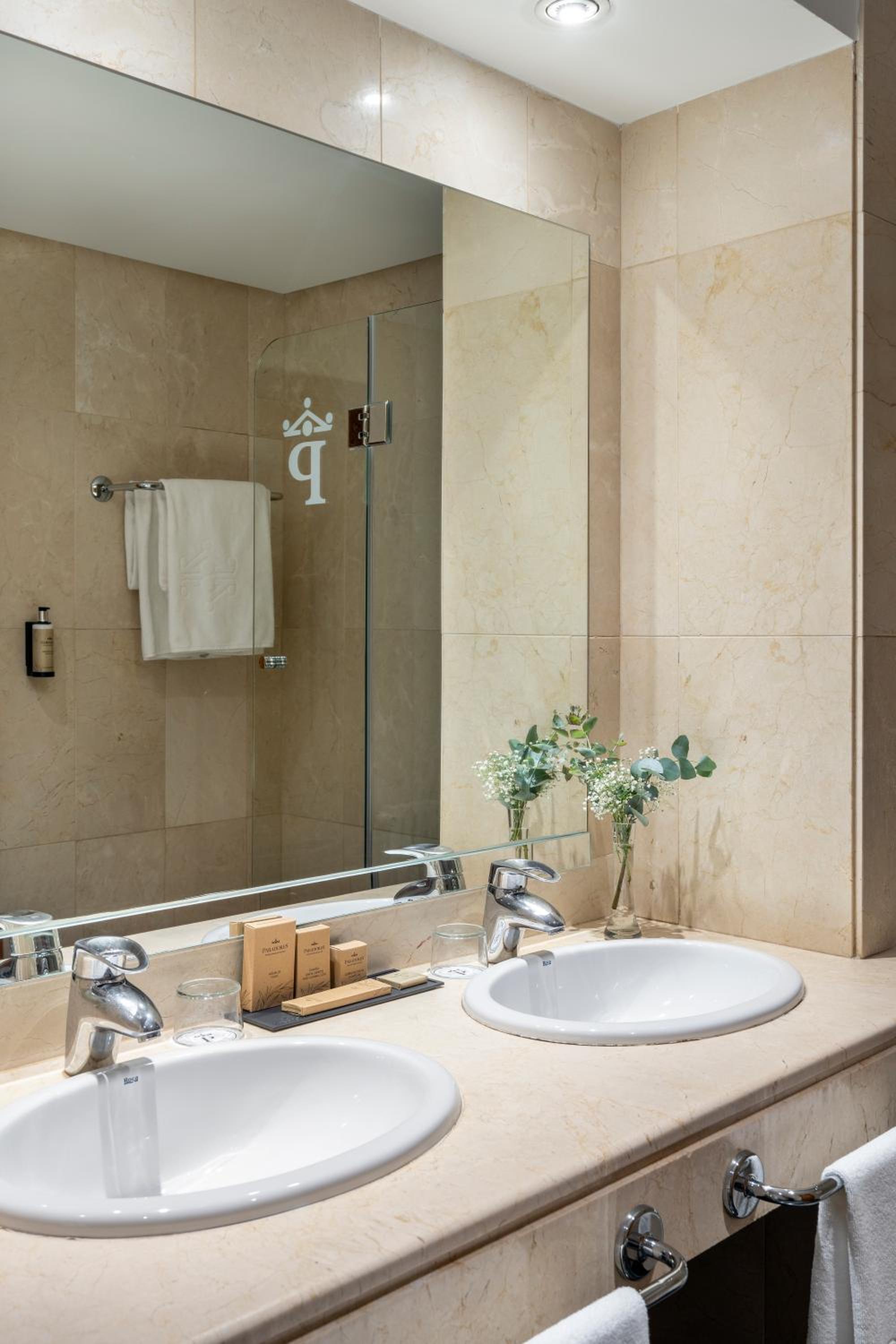 Superior Double Room - Photo 10