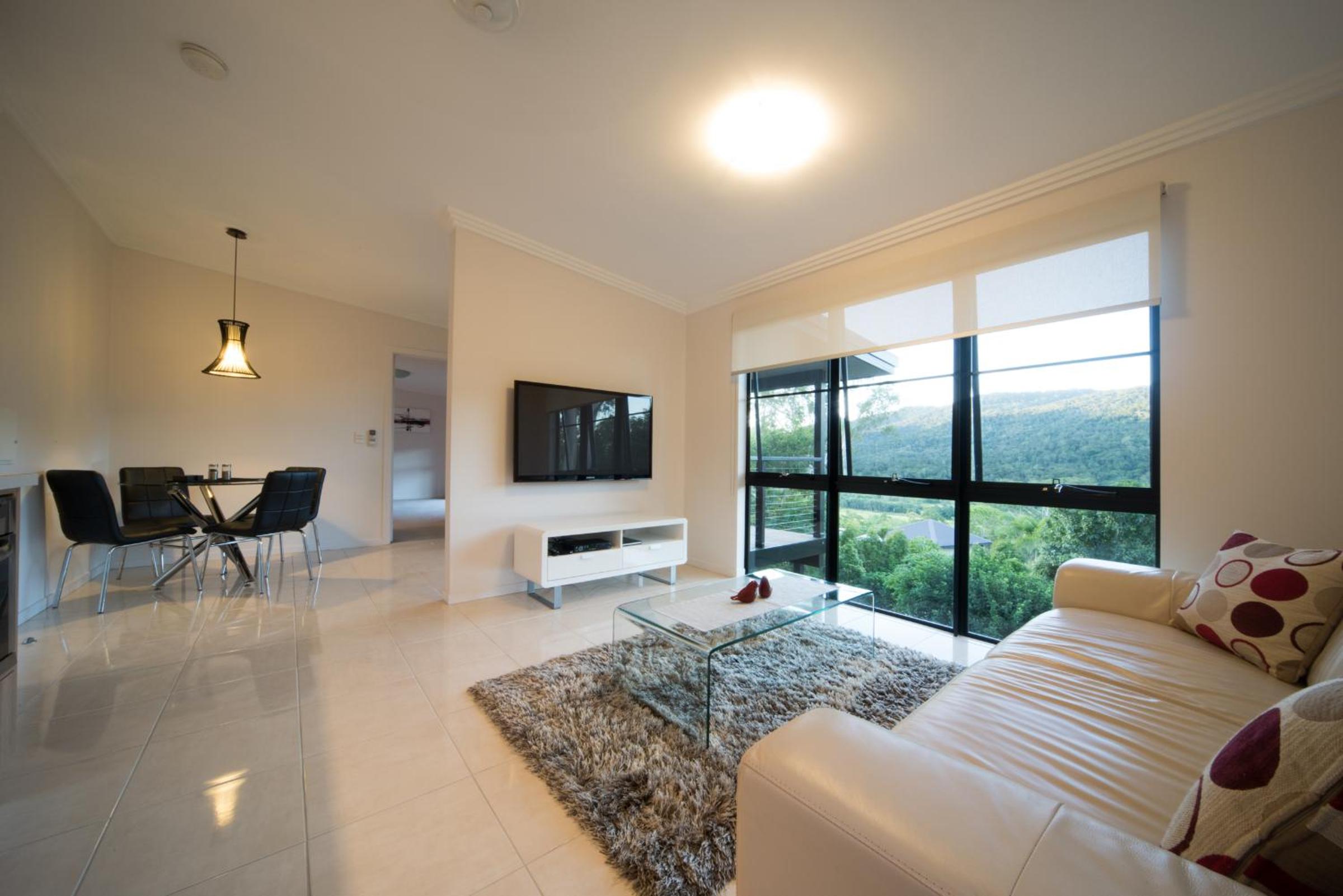 Hillside Haven - Photo 8