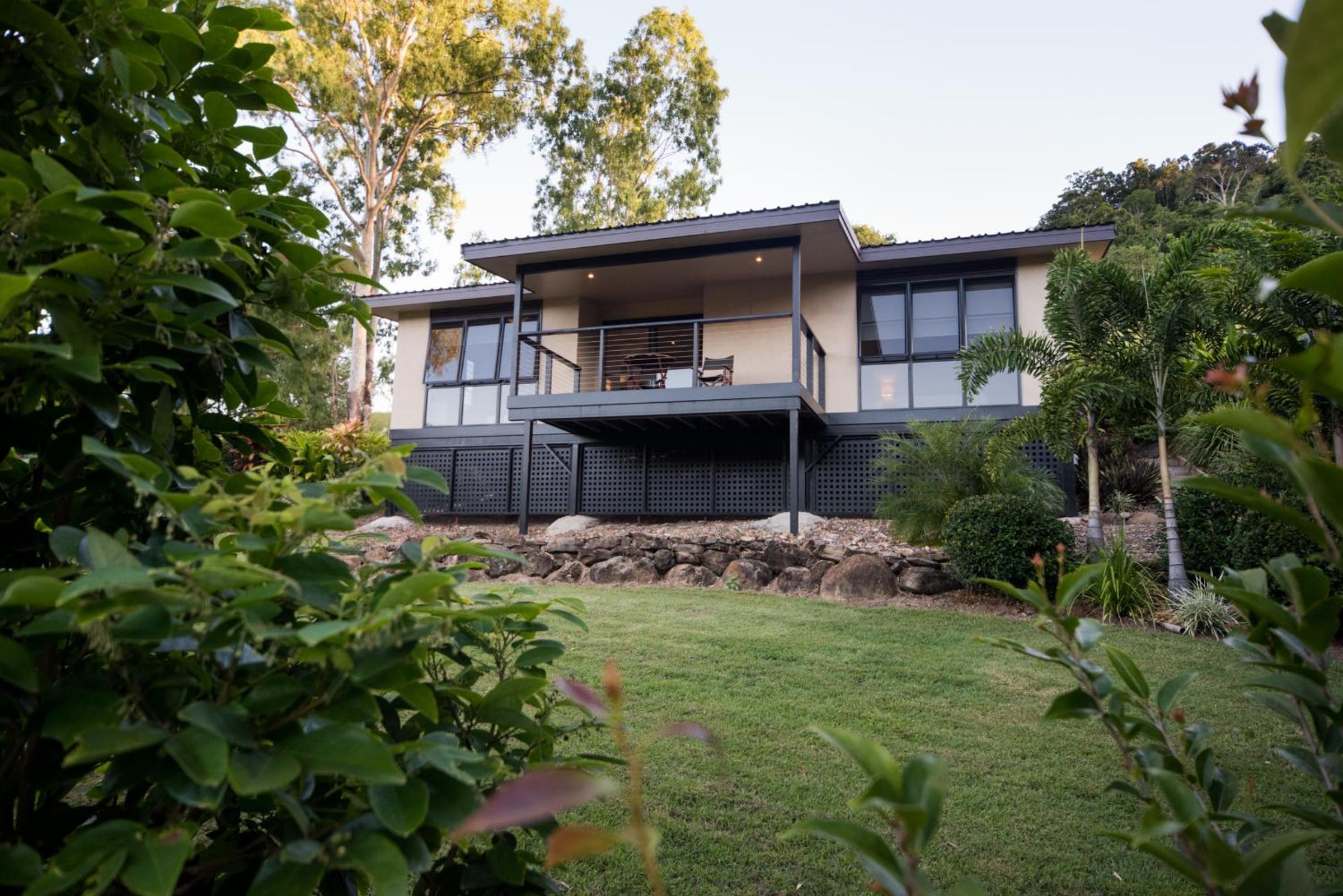 Hillside Haven - Photo 5