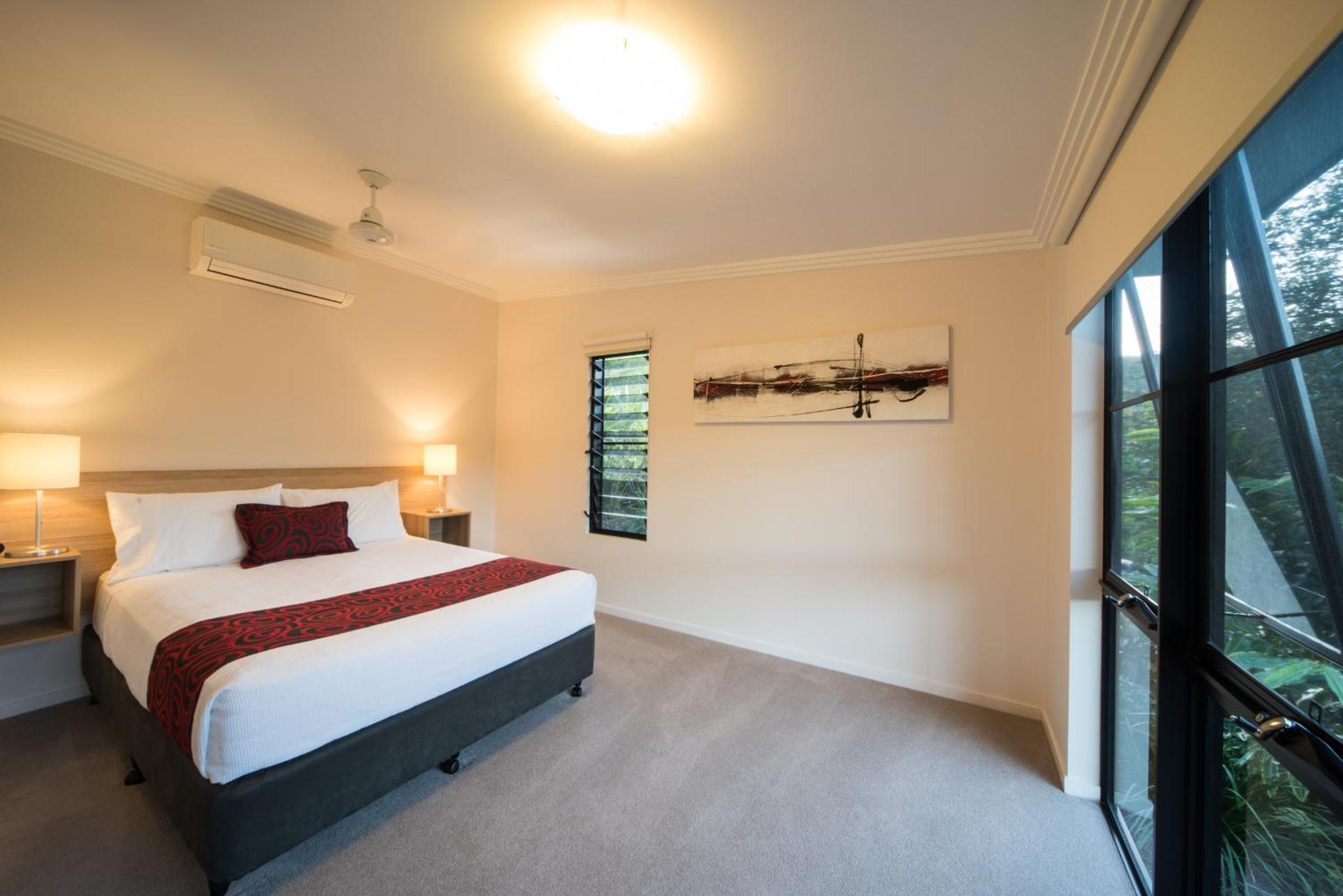 Hillside Haven - Photo 4