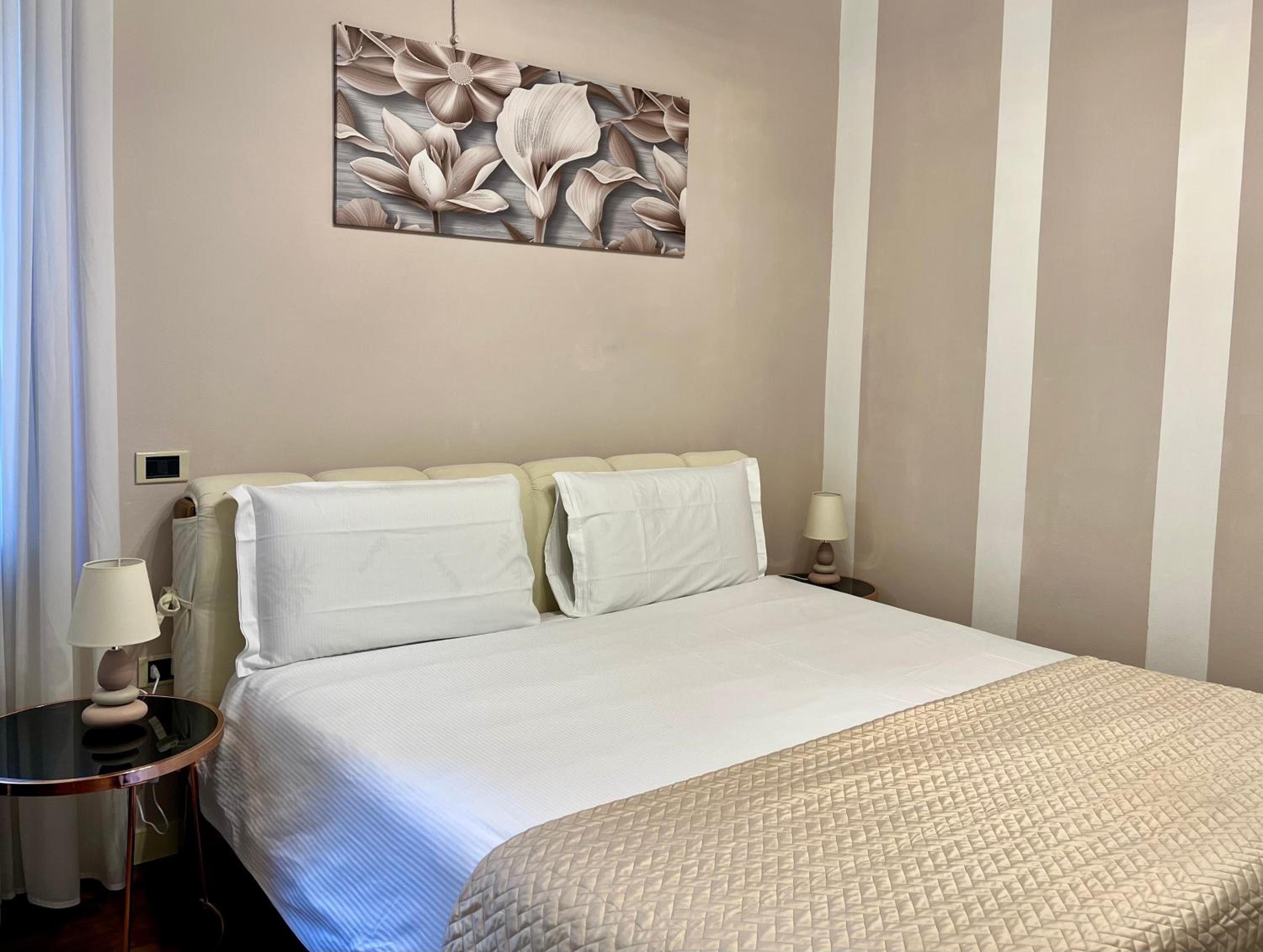 Double Room with Whirlpool photo 1