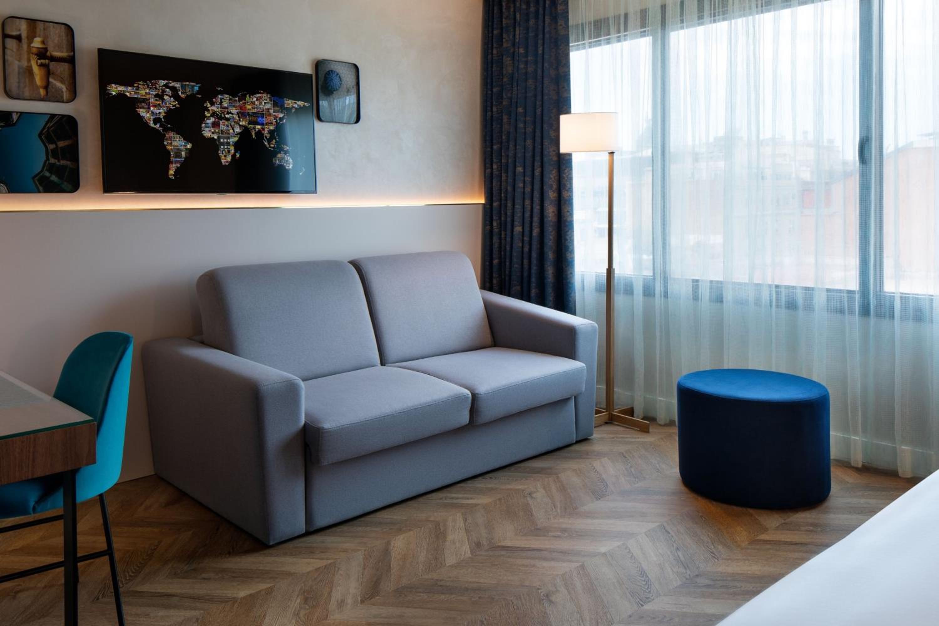 Prestige Room with One King or Two Twin Beds