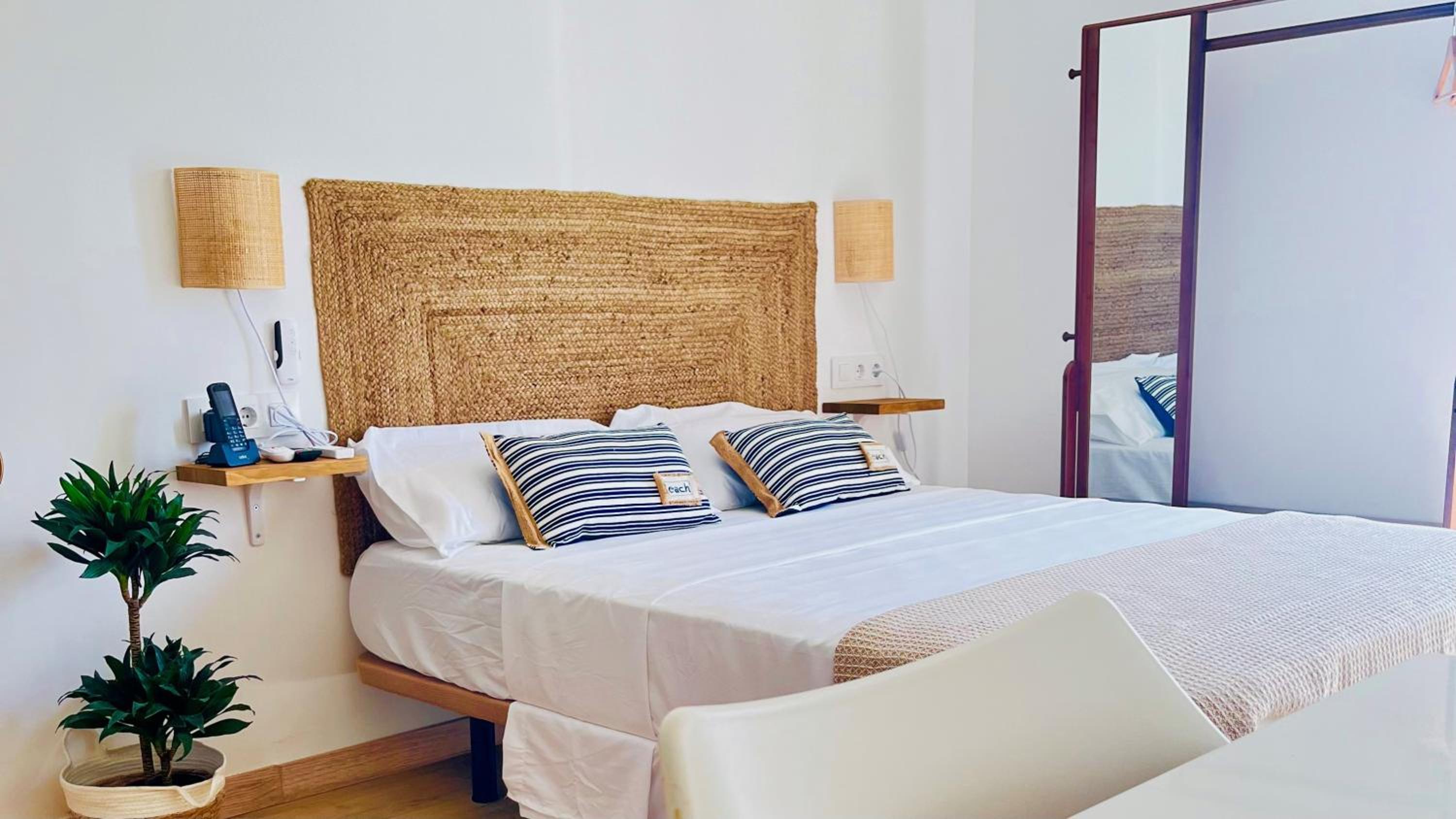 Habitación Doble Deluxe con Balcón y Vista al Mar