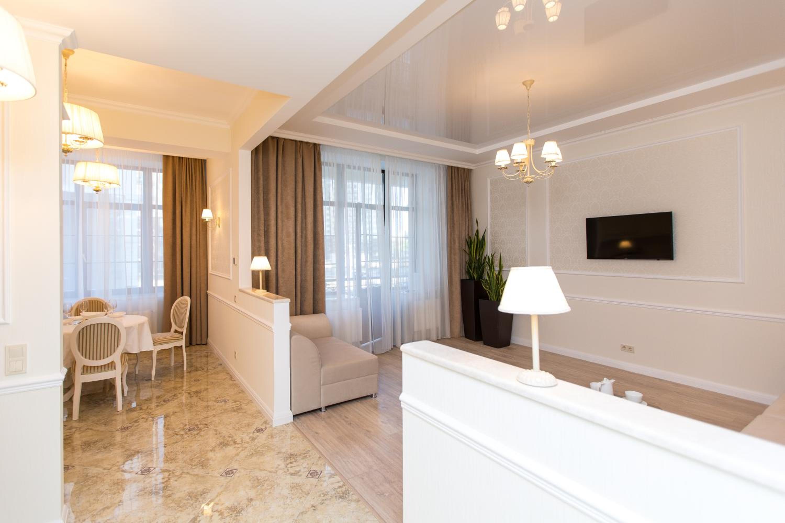 Deluxe Apartment