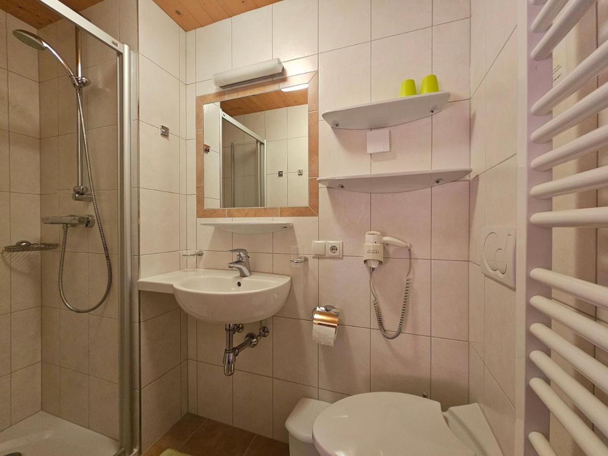 Apartment with Balcony photo 3
