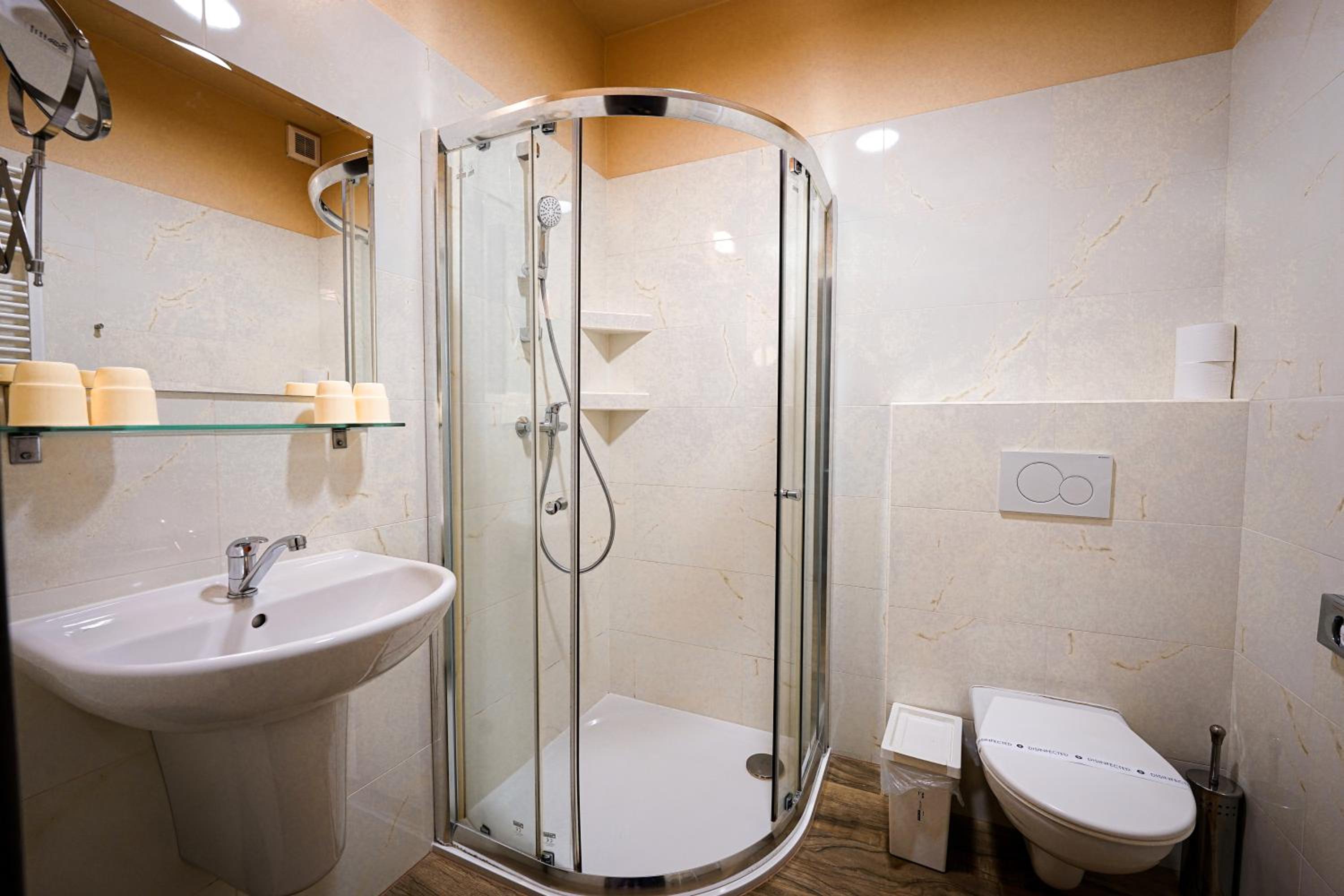 Comfort Triple Room - Photo 10