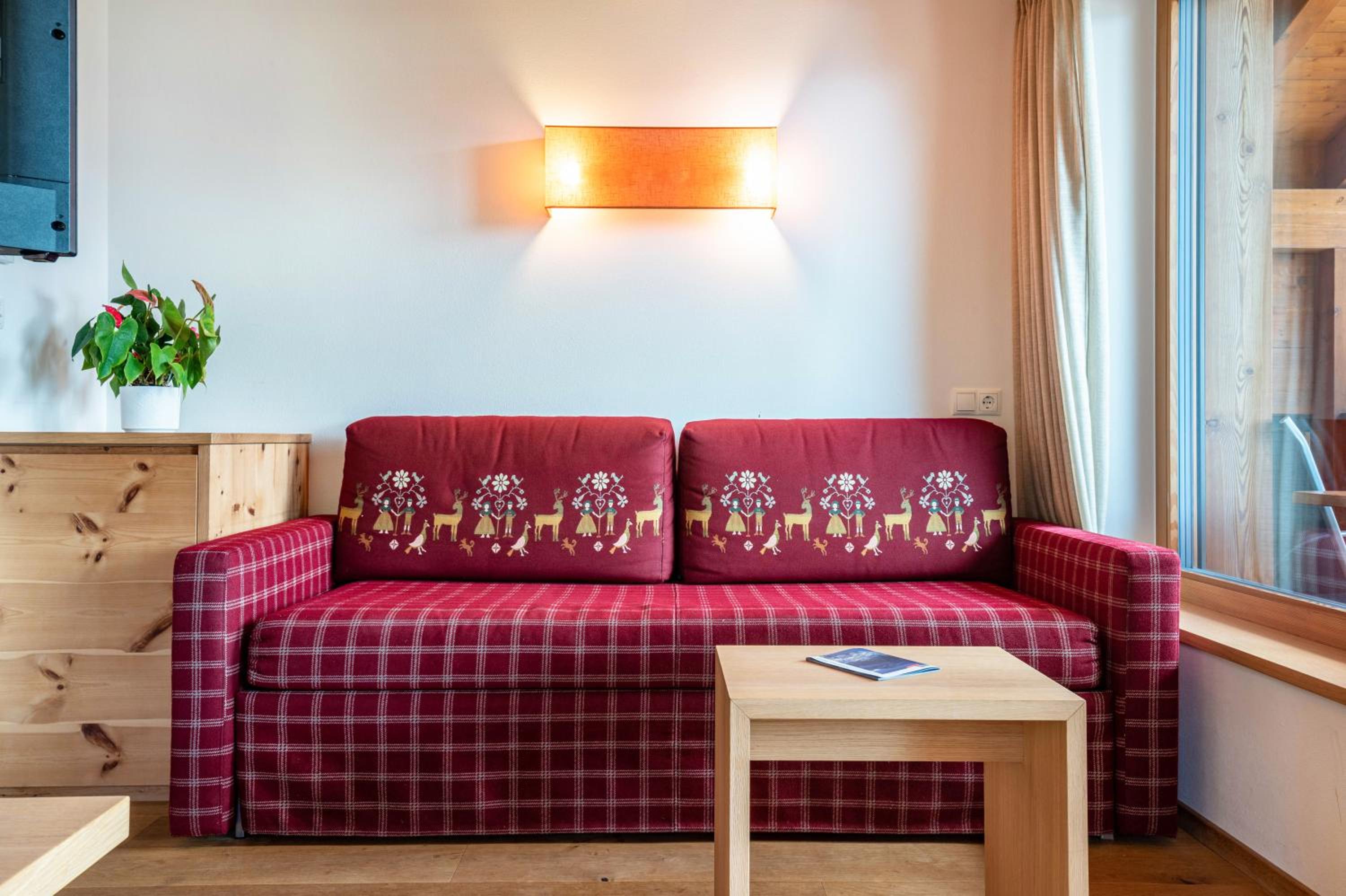 Two-Bedroom Deluxe Apartment with Balcony