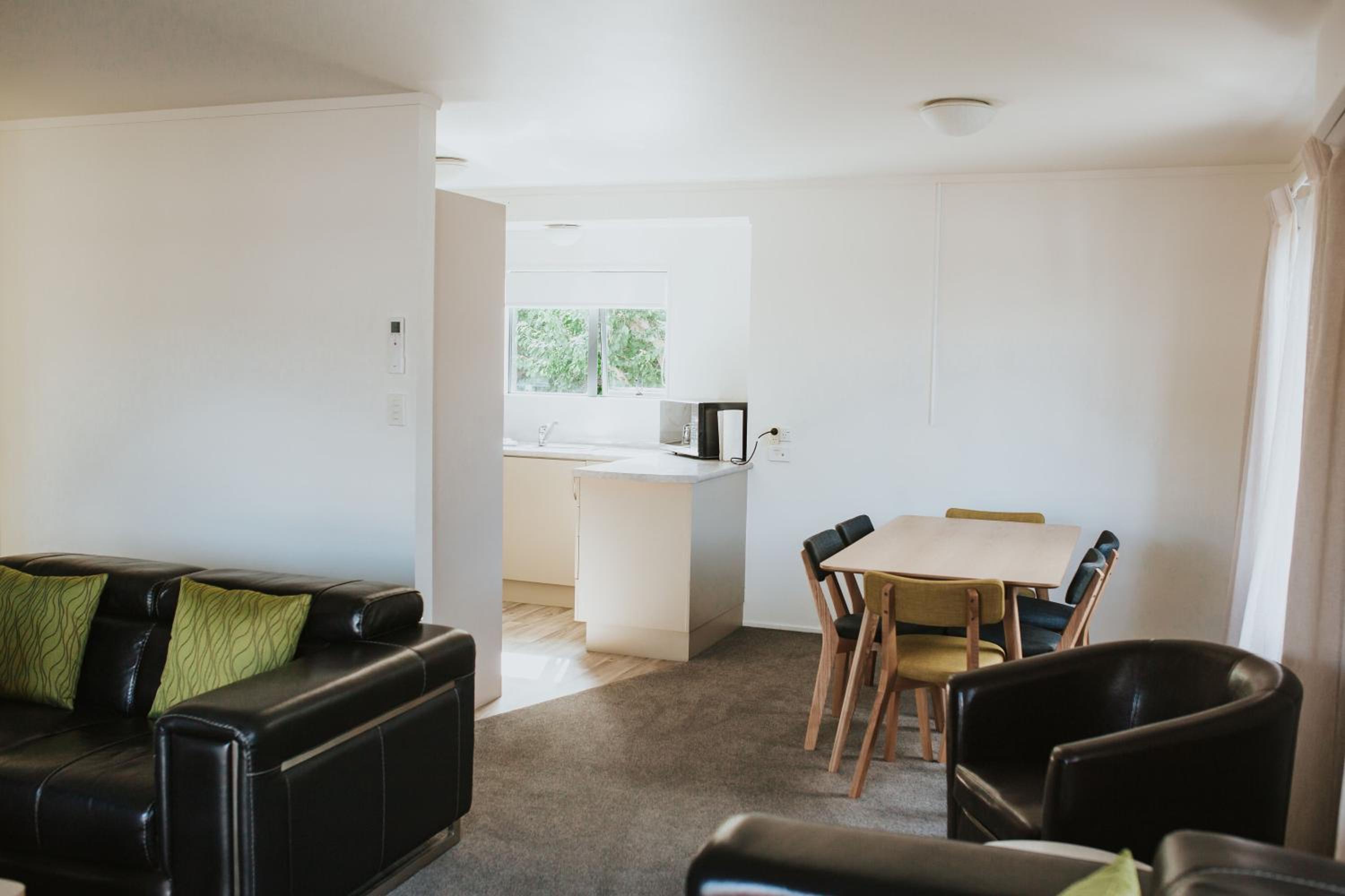 Three-Bedroom House photo 2