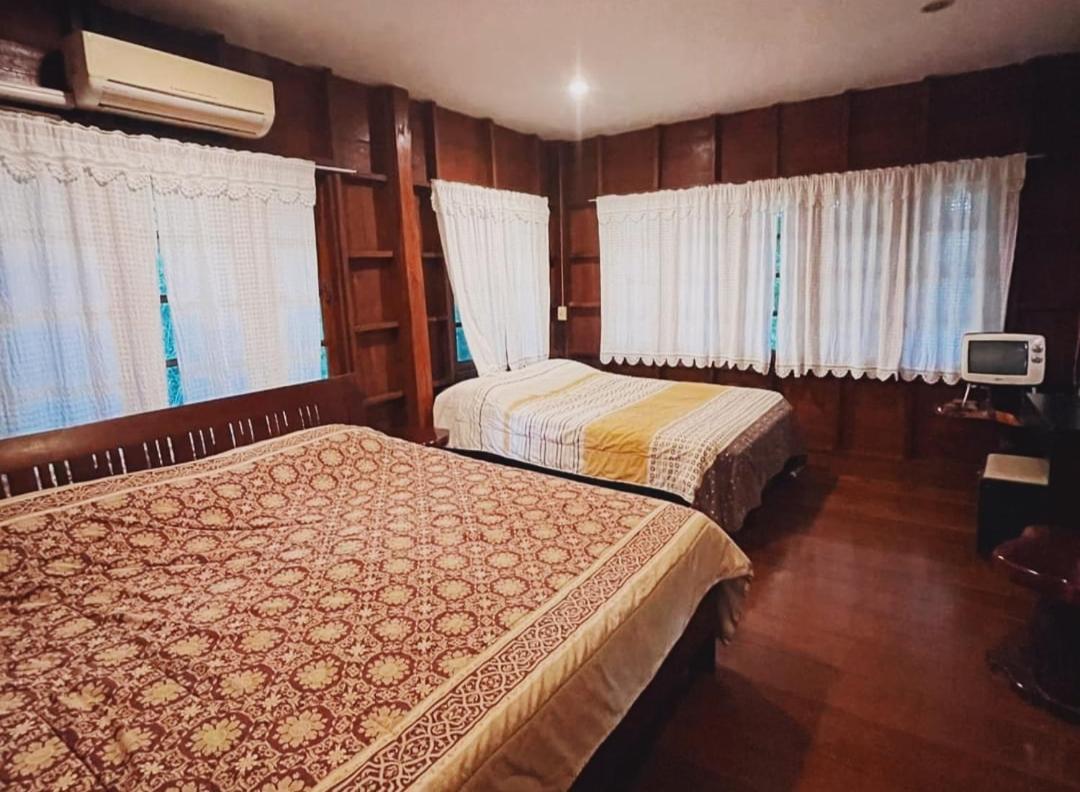 Two-Bedroom House - Photo 22