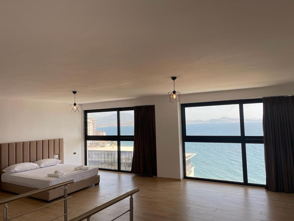 Deluxe Suite with Sea View