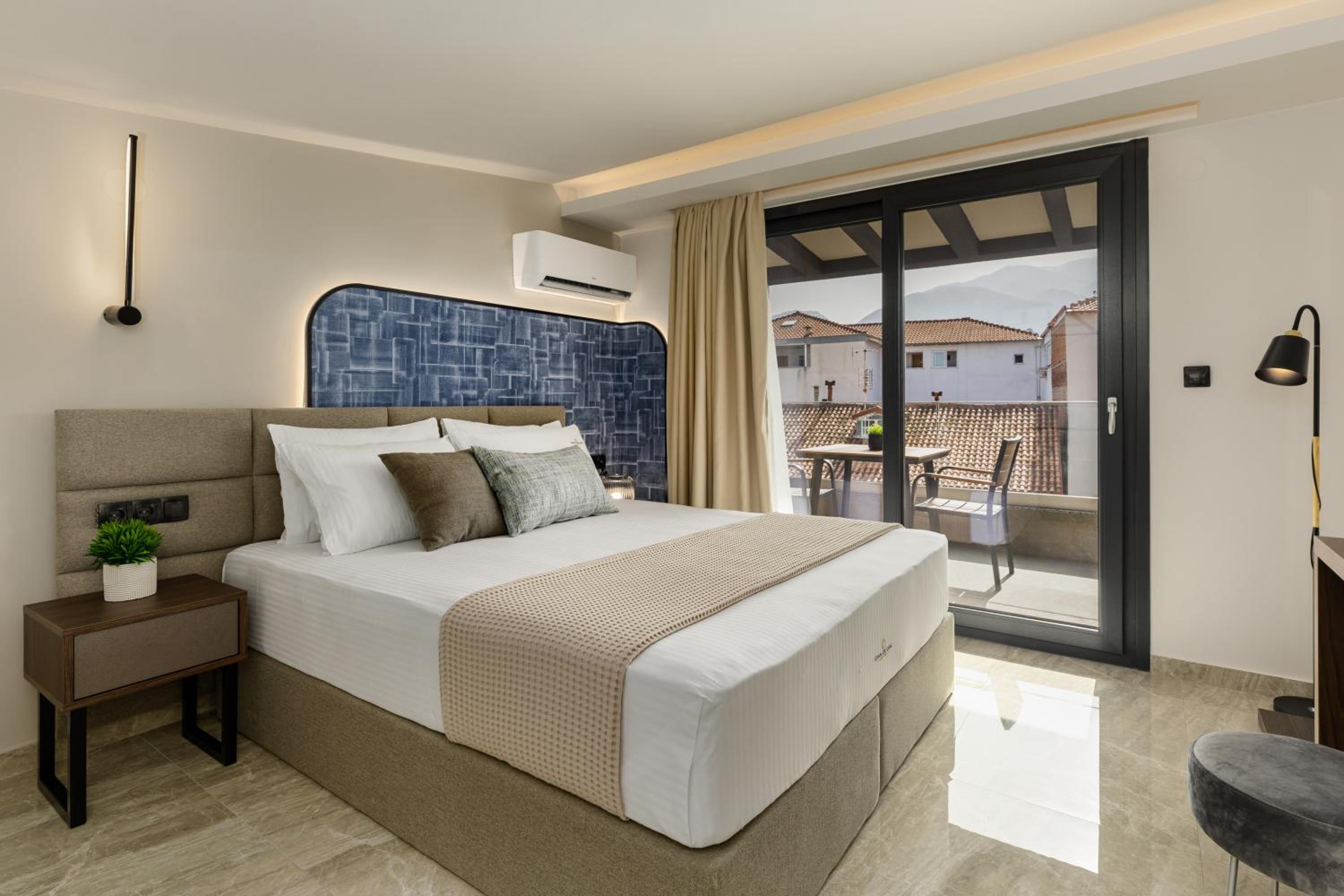 Deluxe Suite photo 1