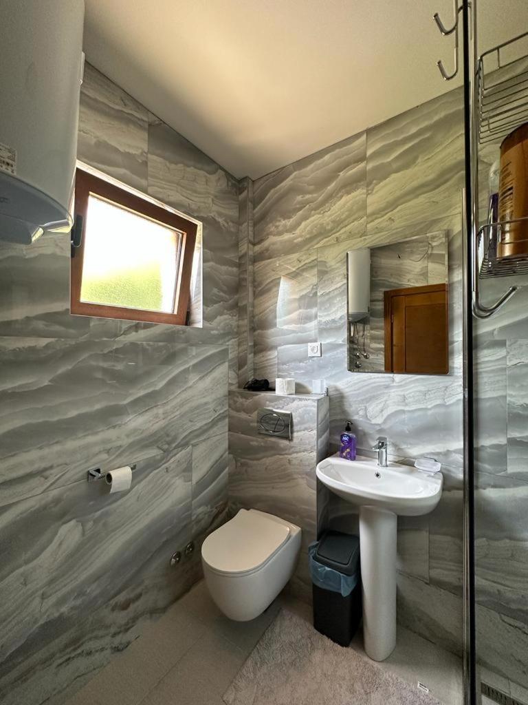 Deluxe Double Room with Balcony photo 2