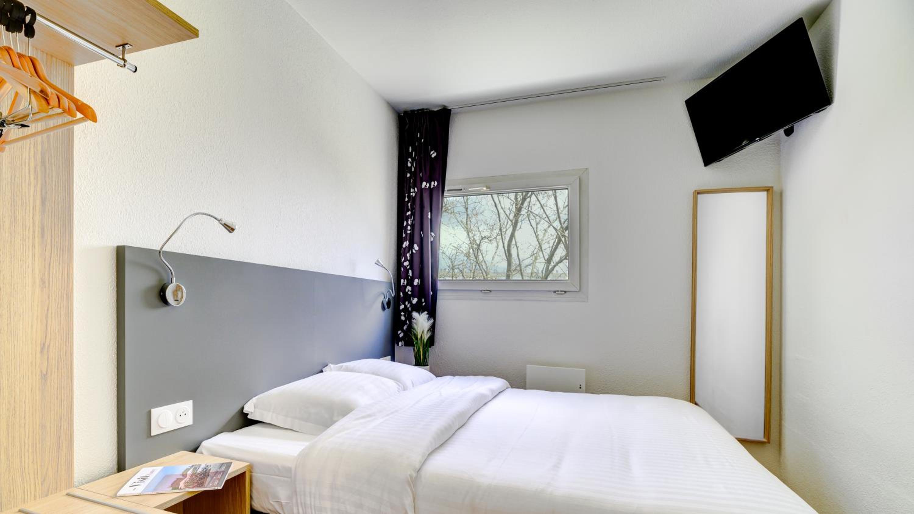 Double Room - Photo 2