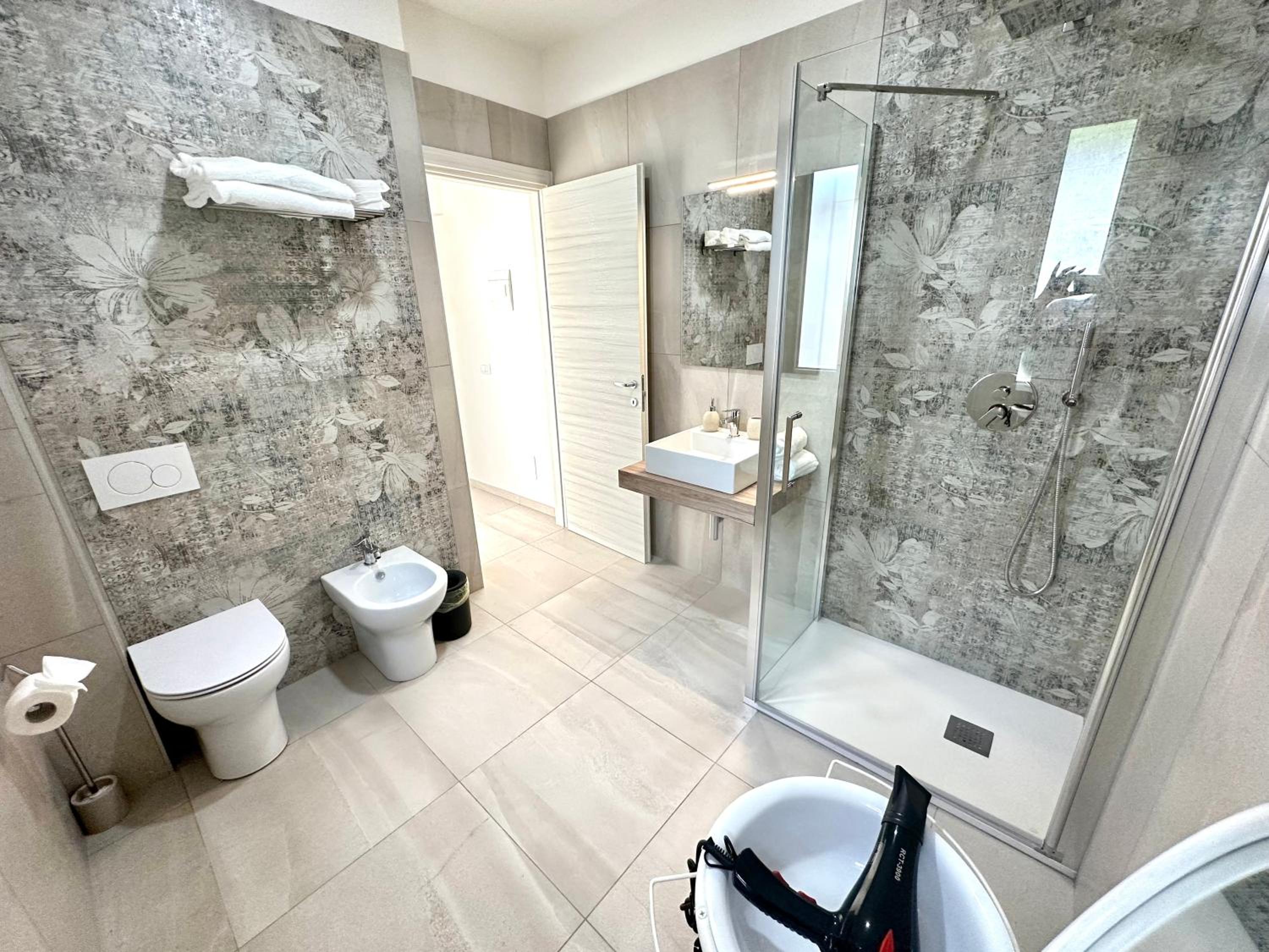 Double Room with Private Bathroom photo 3