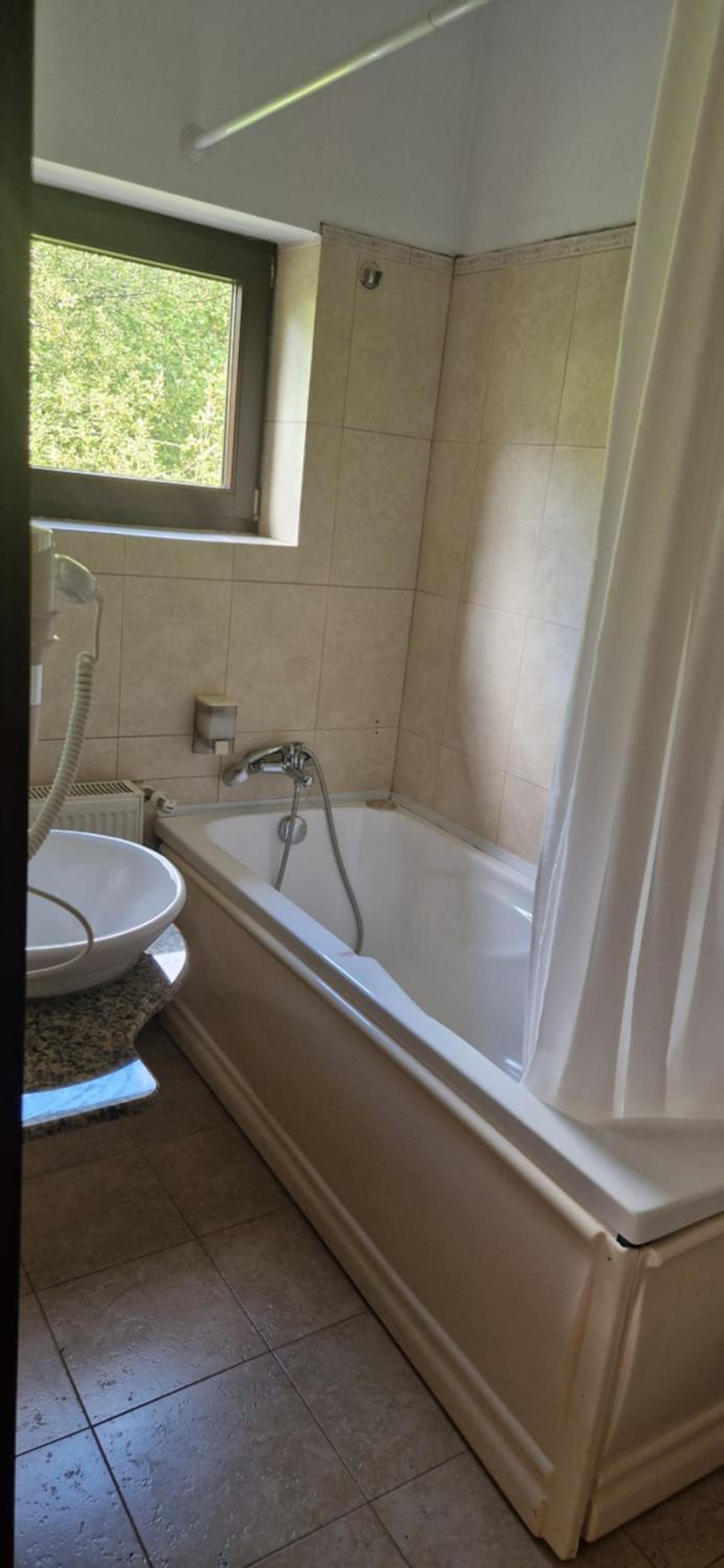 Triple Room with Private Bathroom photo 2
